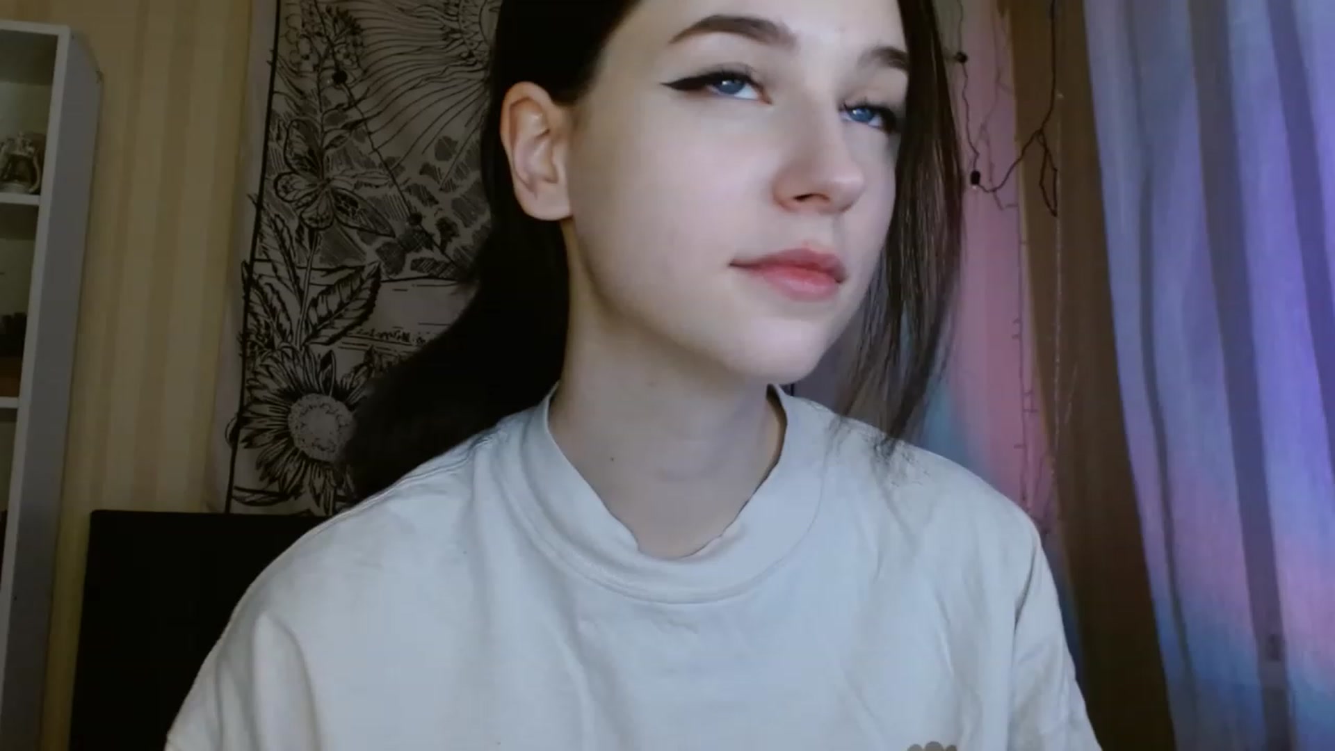 Gallery image thumbnail from ElsieF_'s myfreecams stream on, 02/08/2023, 01:13 image 4 of 20