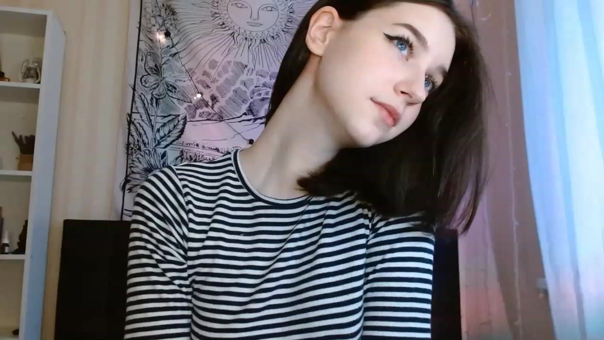 Gallery image thumbnail from ElsieF_'s myfreecams stream on, 02/10/2023, 04:38 image 15 of 20