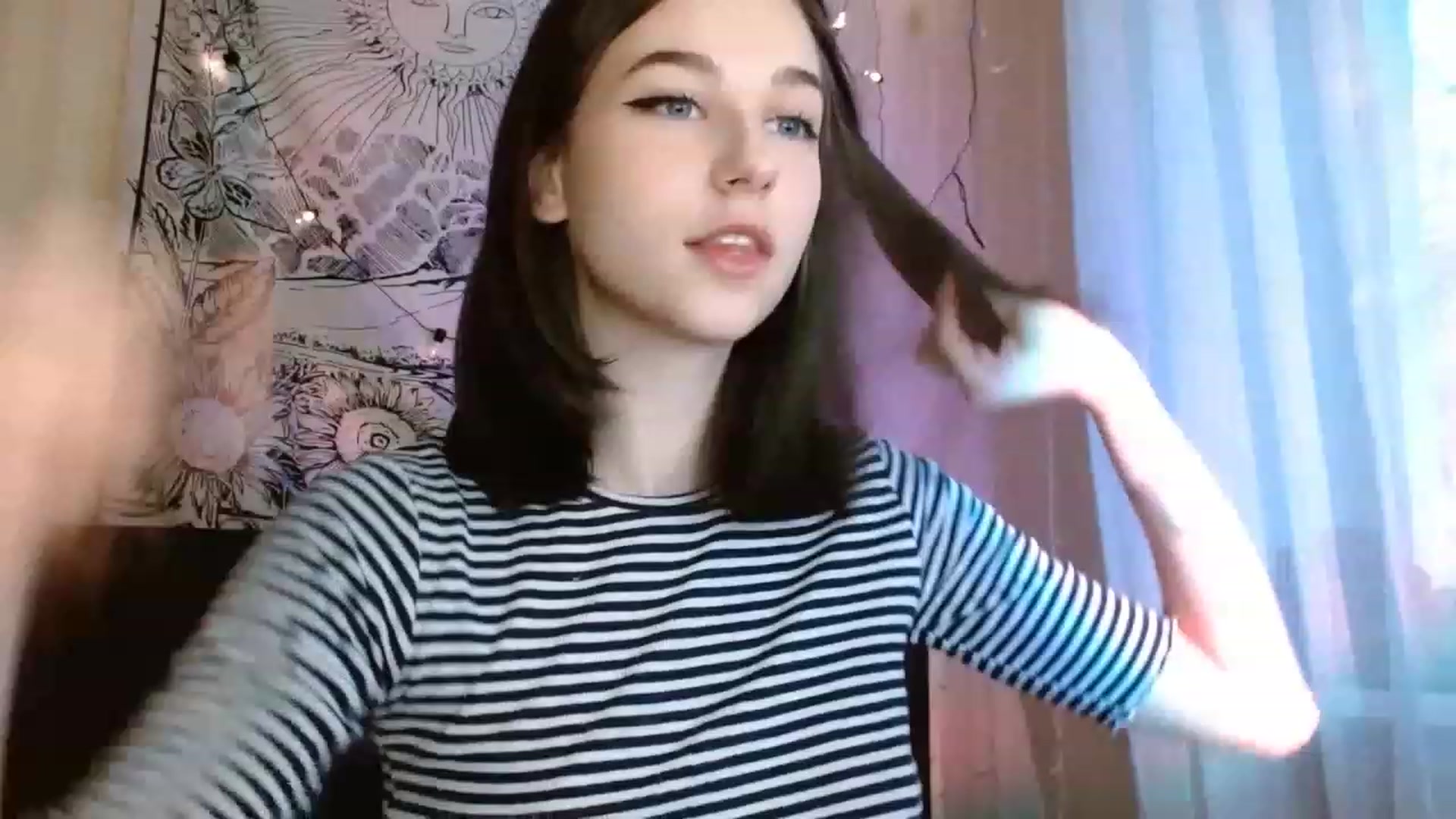 Gallery image thumbnail from ElsieF_'s myfreecams stream on, 02/10/2023, 04:38 image 5 of 20