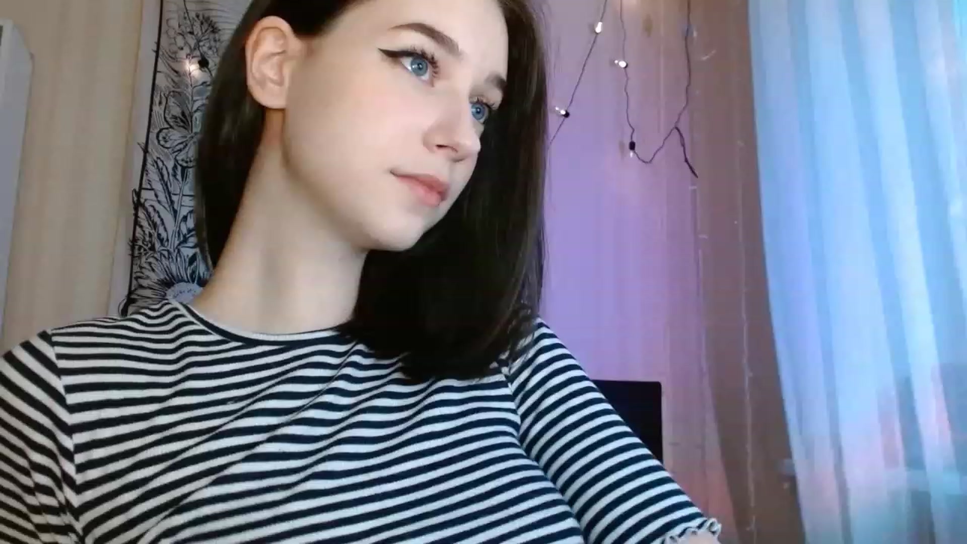 Gallery image thumbnail from ElsieF_'s myfreecams stream on, 02/10/2023, 04:38 image 6 of 20