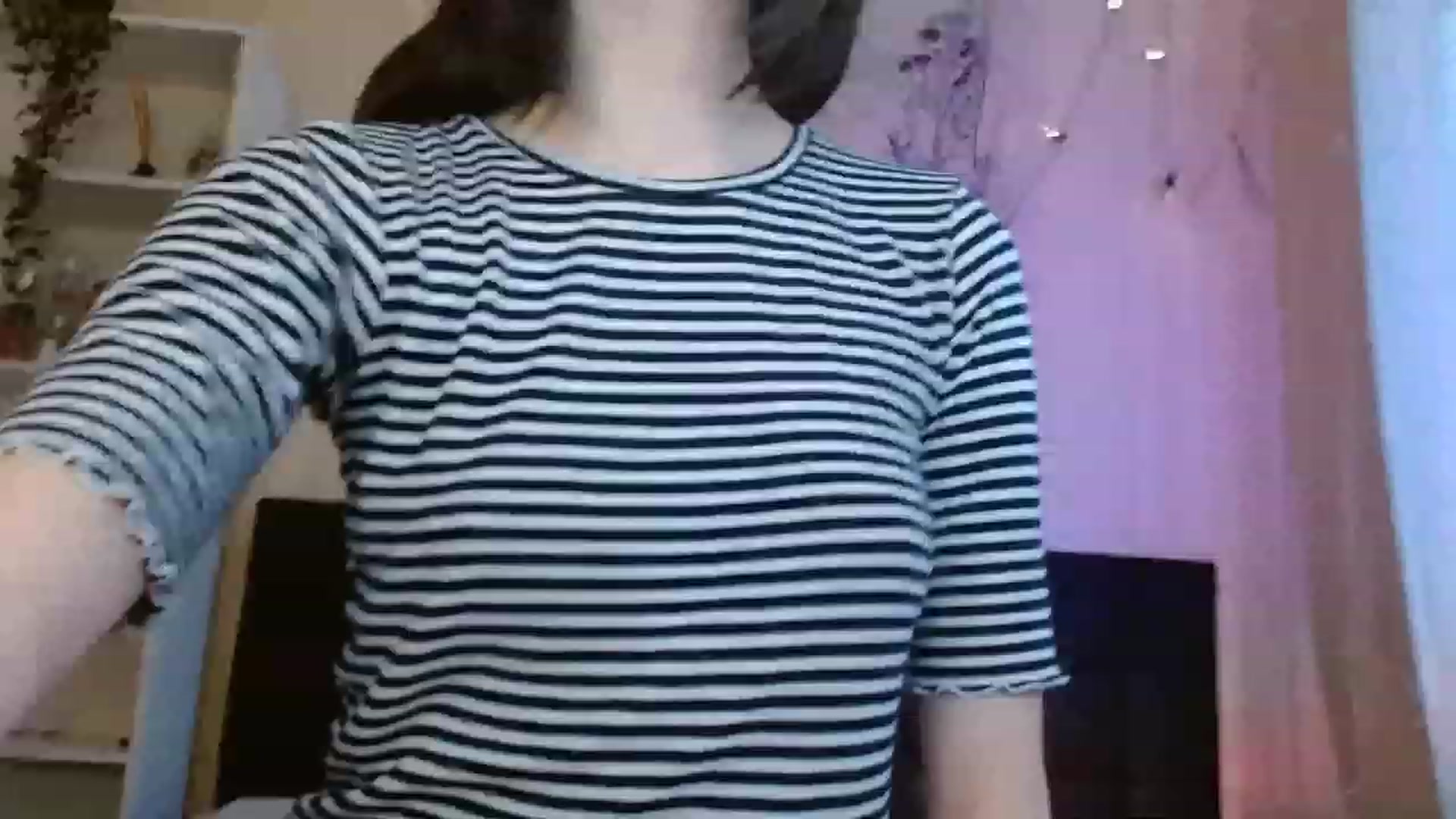 Gallery image thumbnail from ElsieF_'s myfreecams stream on, 02/10/2023, 04:38 image 16 of 20