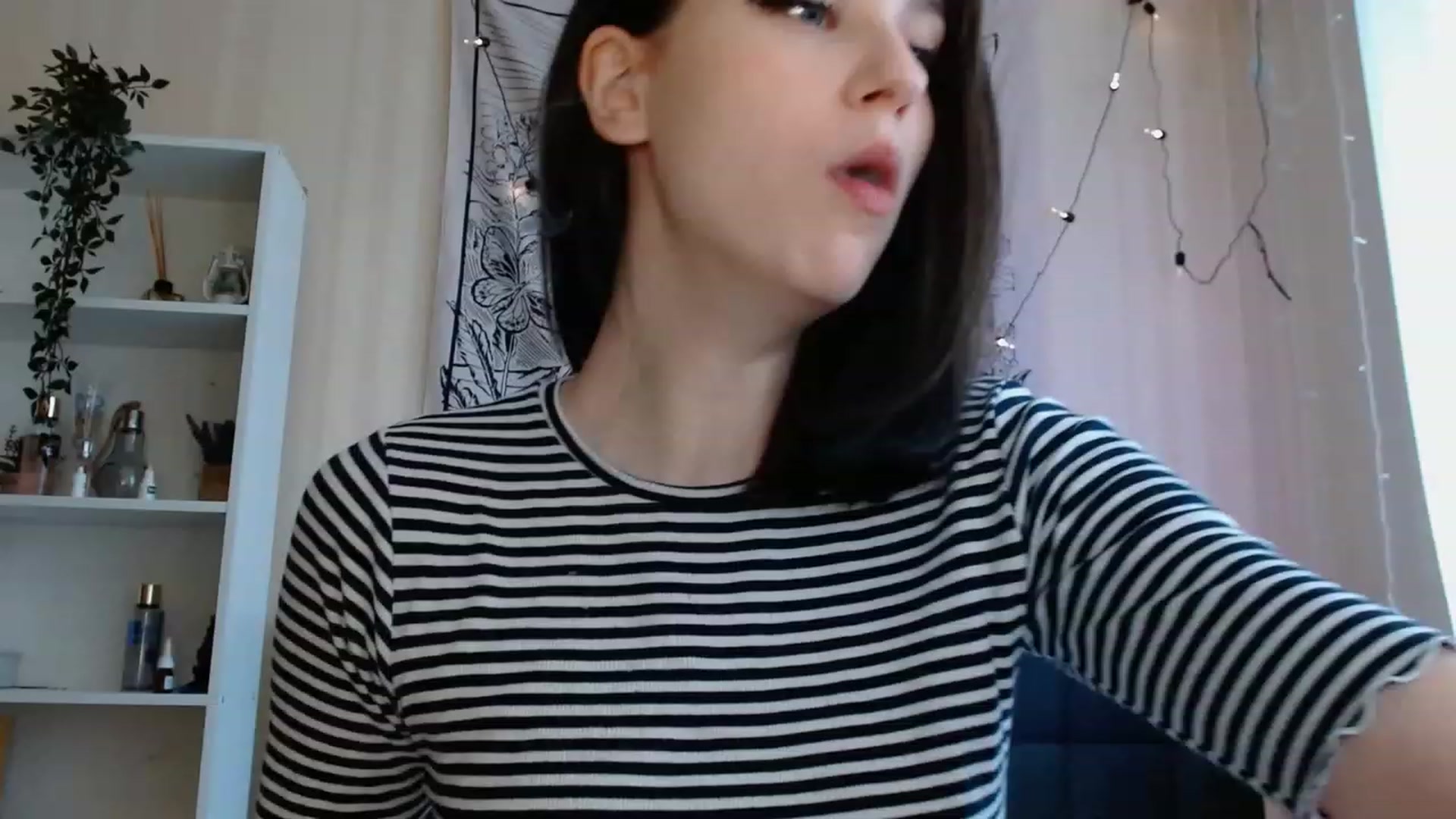 Gallery image thumbnail from ElsieF_'s myfreecams stream on, 02/10/2023, 06:25 image 4 of 20