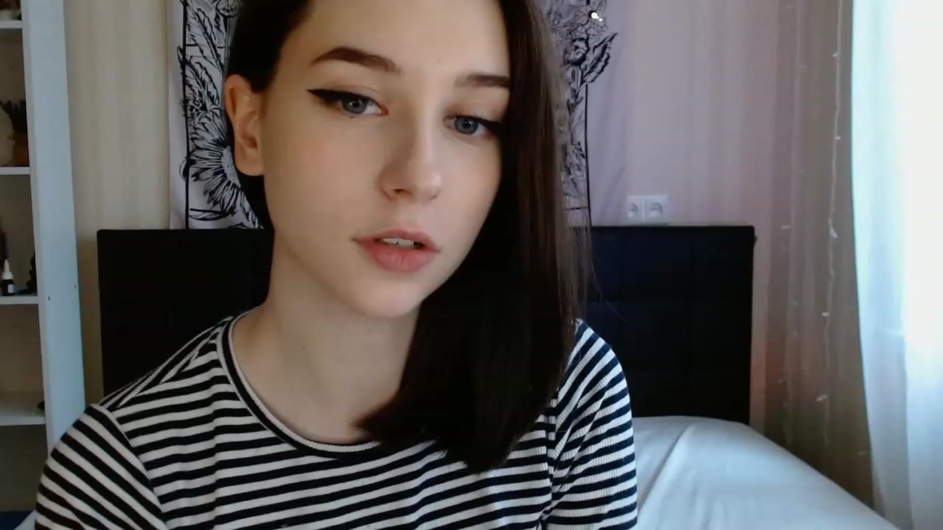 Gallery image thumbnail from ElsieF_'s myfreecams stream on, 02/10/2023, 06:25 image 5 of 20