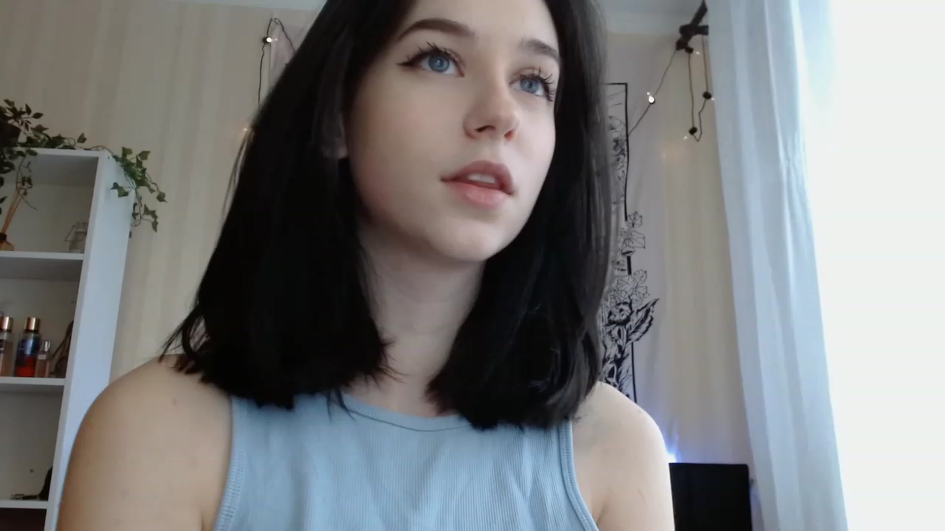 Gallery image thumbnail from ElsieF_'s myfreecams stream on, 02/13/2023, 06:49 image 13 of 20