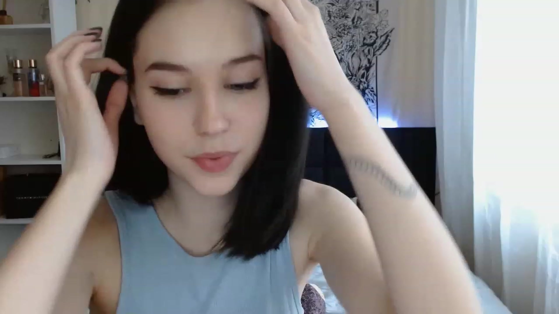 Gallery image thumbnail from ElsieF_'s myfreecams stream on, 02/13/2023, 06:49 image 19 of 20