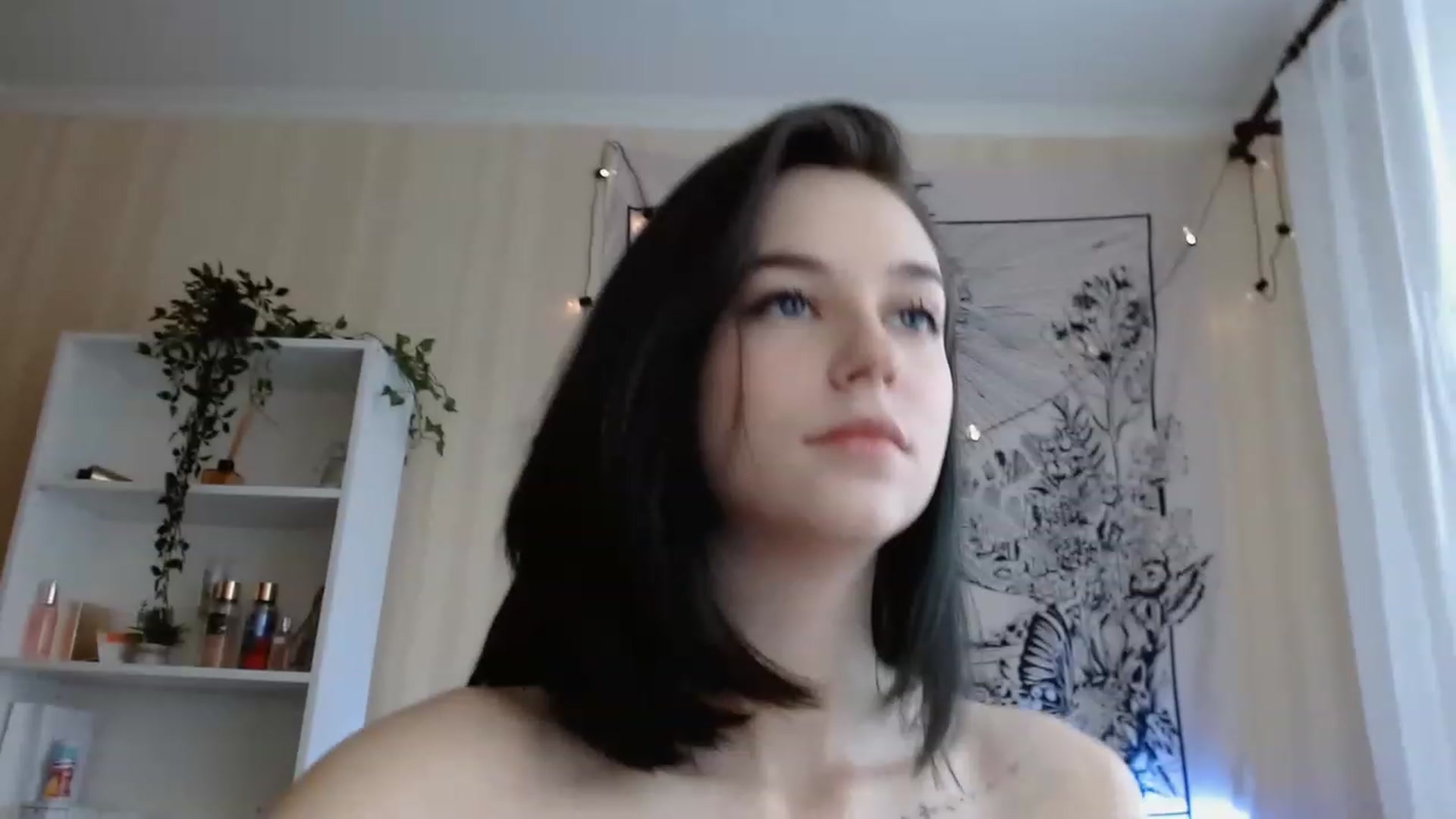 Gallery image thumbnail from ElsieF_'s myfreecams stream on, 02/13/2023, 06:49 image 6 of 20