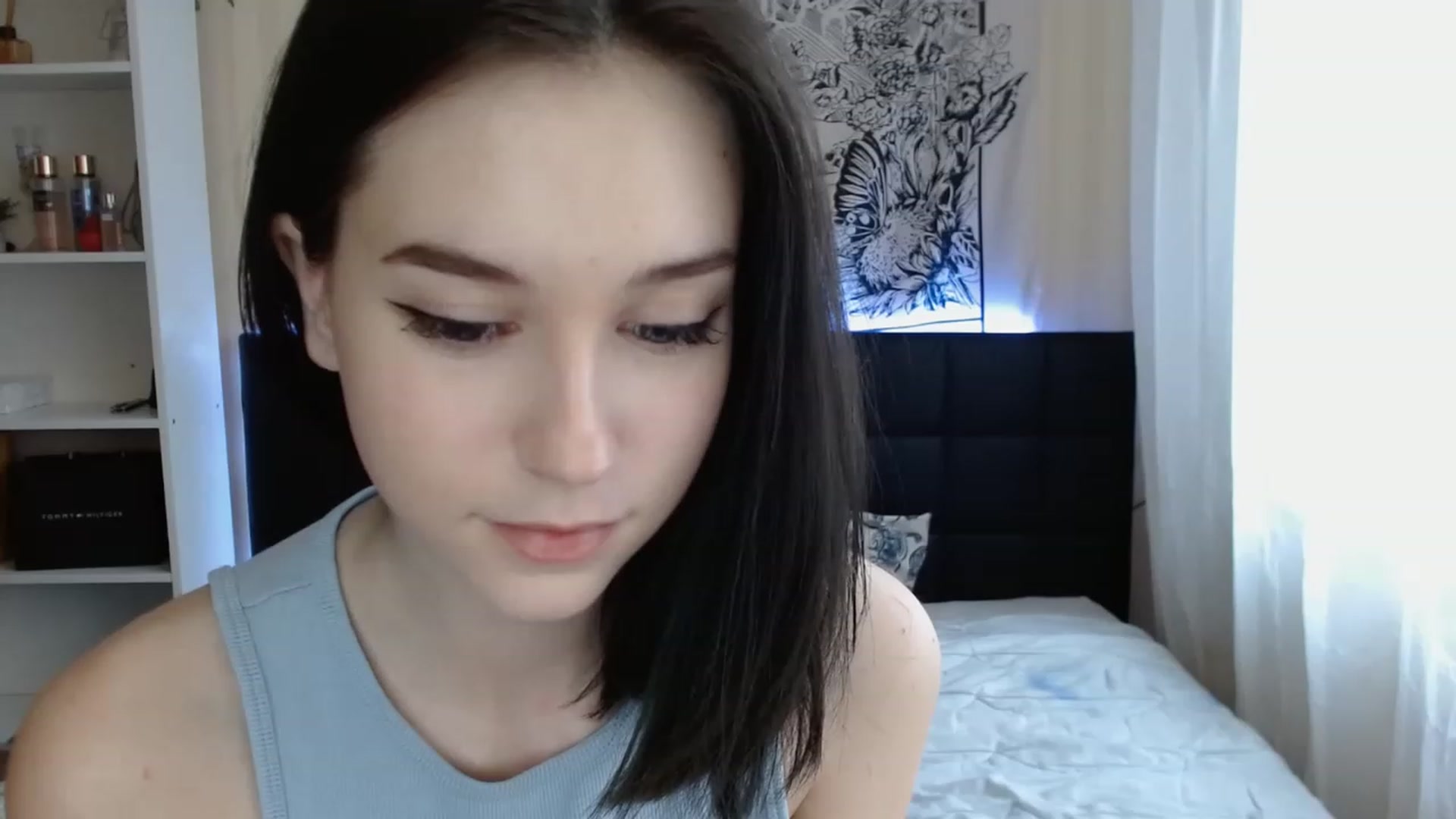Gallery image thumbnail from ElsieF_'s myfreecams stream on, 02/13/2023, 06:49 image 17 of 20