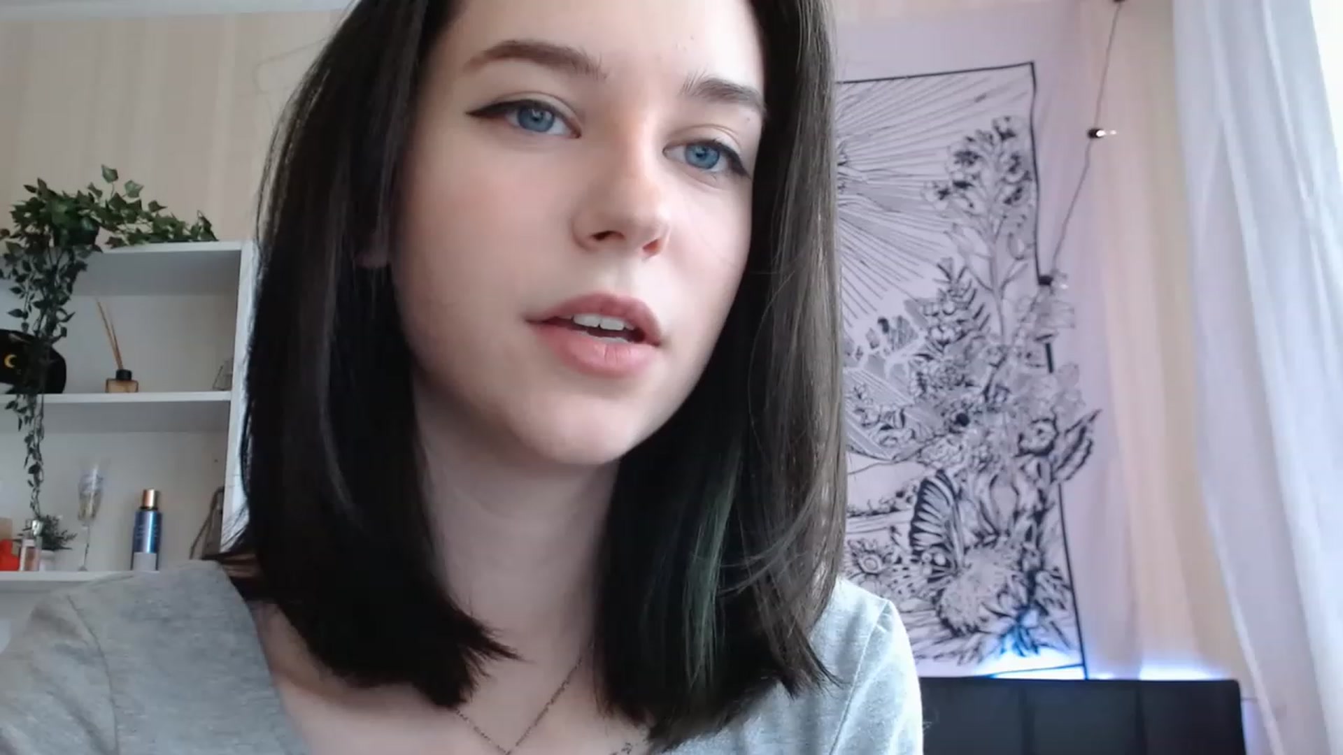 Gallery image thumbnail from ElsieF_'s myfreecams stream on, 02/20/2023, 05:31 image 15 of 20