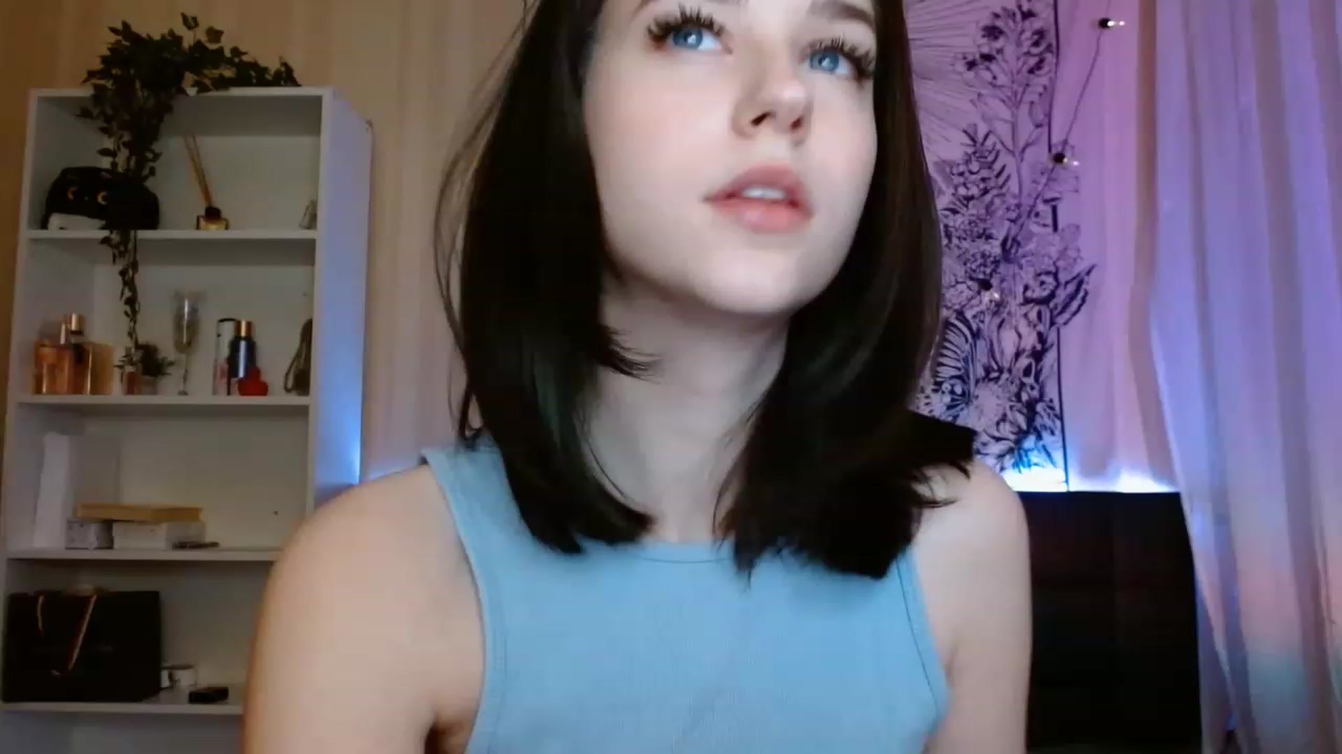 Gallery image thumbnail from ElsieF_'s myfreecams stream on, 02/23/2023, 19:55 image 7 of 20
