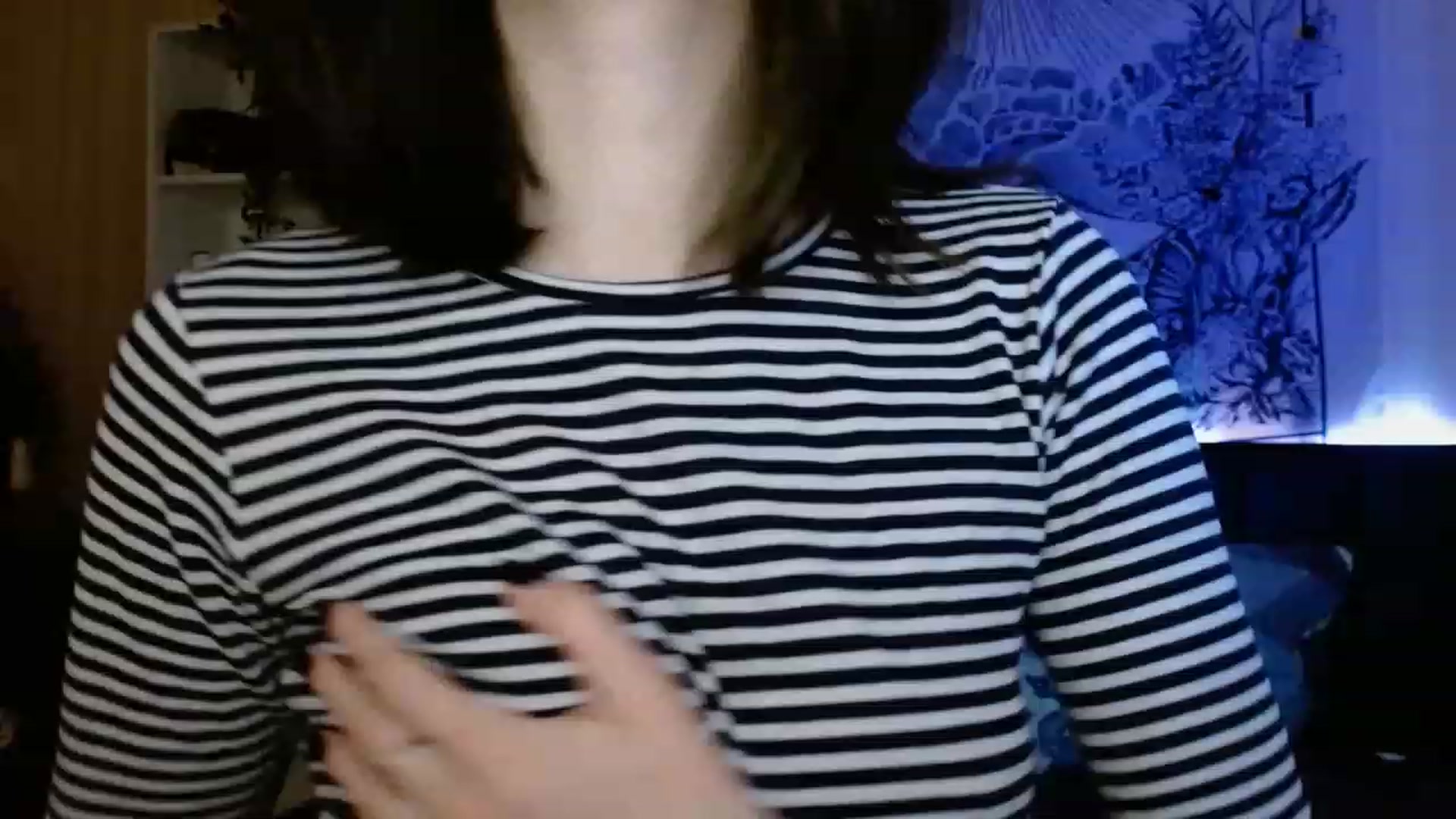 Gallery image thumbnail from ElsieF_'s myfreecams stream on, 02/28/2023, 20:46 image 17 of 20