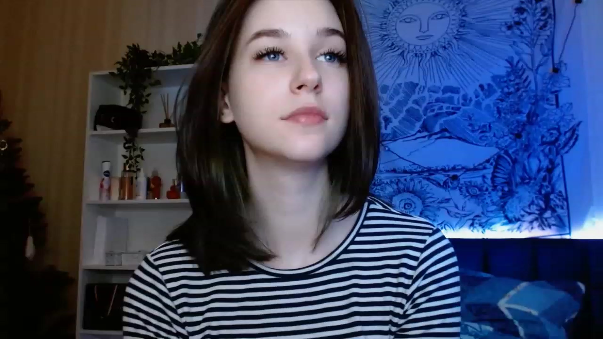 Gallery image thumbnail from ElsieF_'s myfreecams stream on, 02/28/2023, 20:46 image 15 of 20