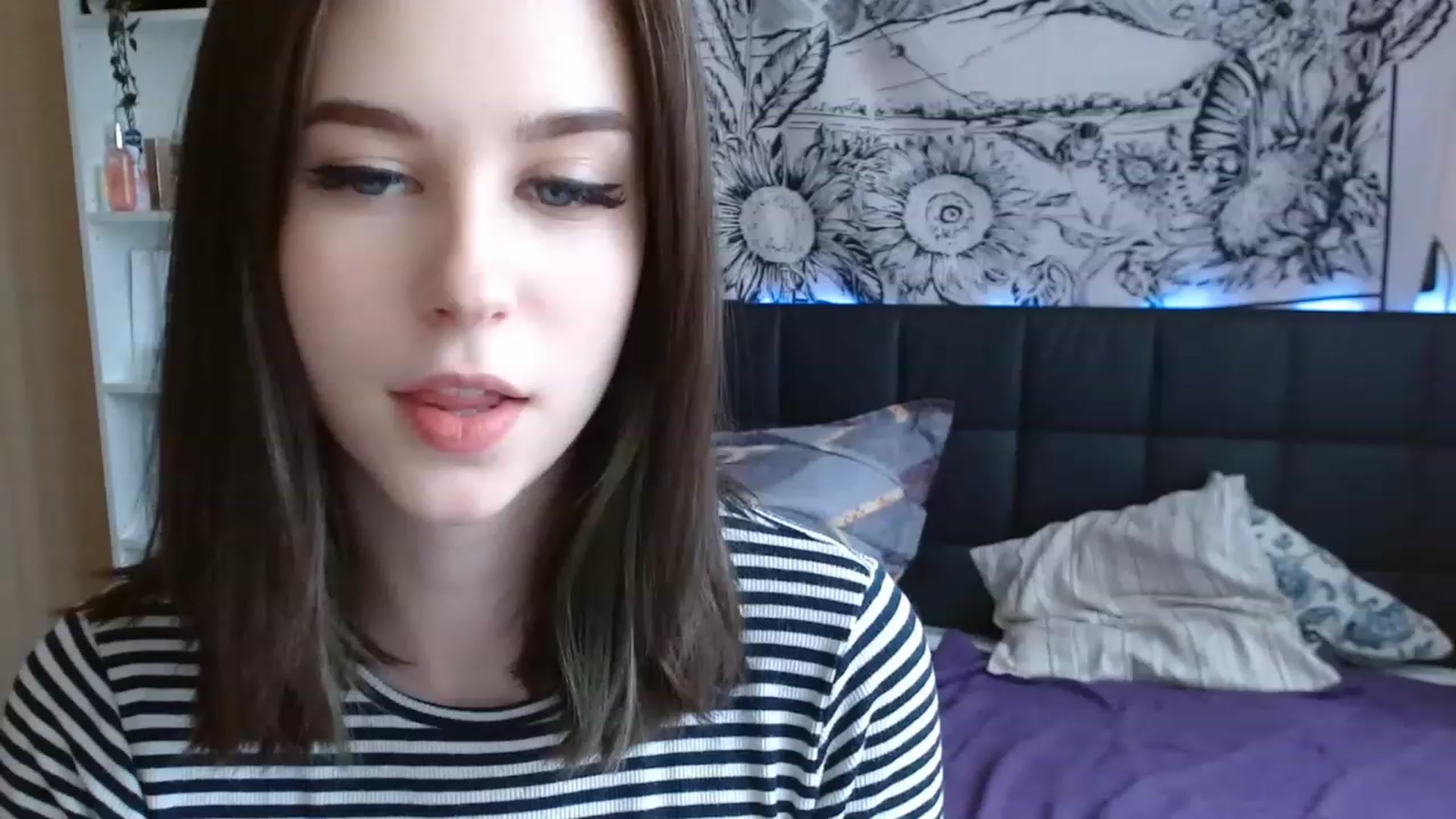 Gallery image thumbnail from ElsieF_'s myfreecams stream on, 03/06/2023, 07:45 image 6 of 20