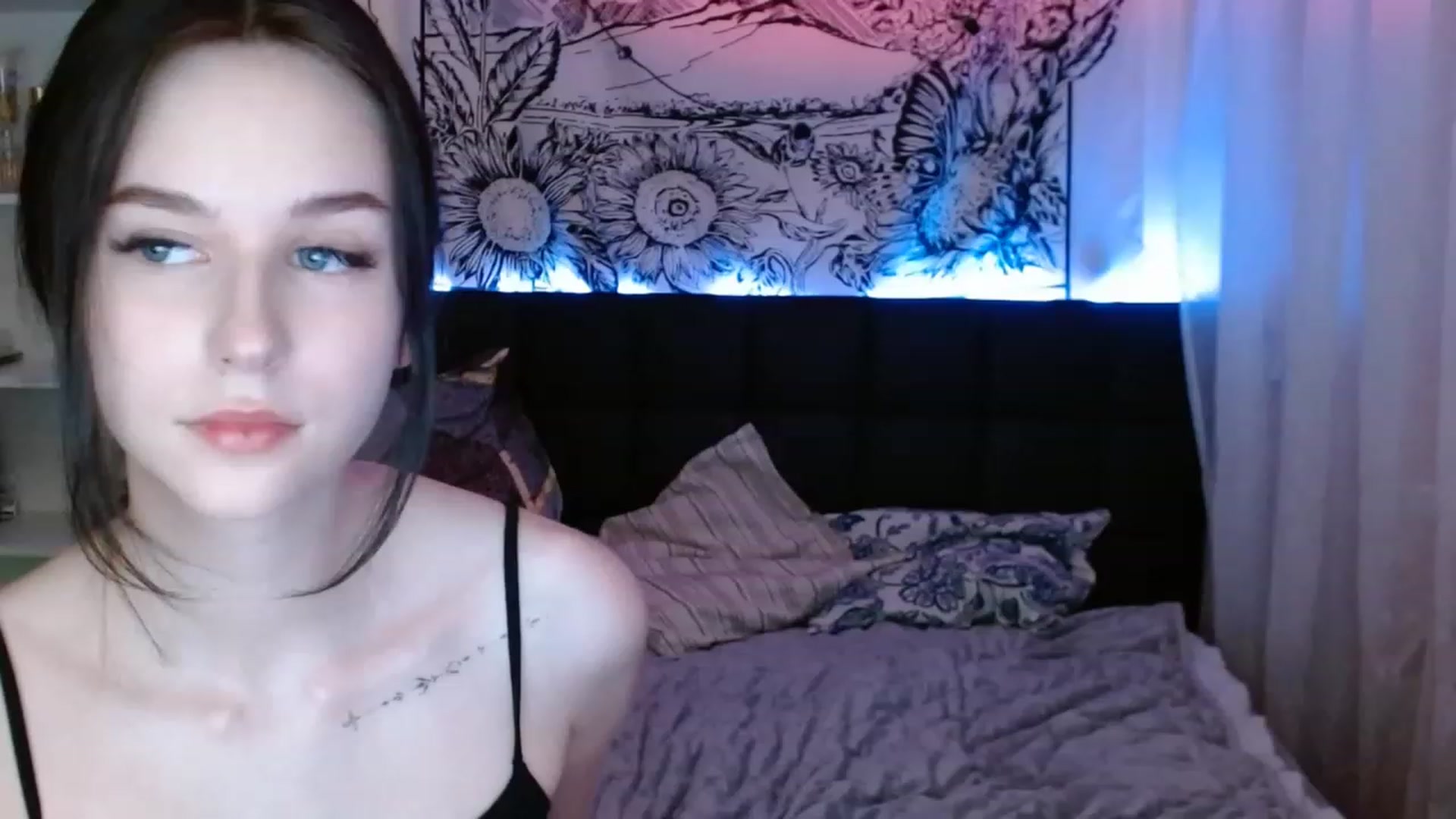 Gallery image thumbnail from ElsieF_'s myfreecams stream on, 03/15/2023, 18:16 image 10 of 20