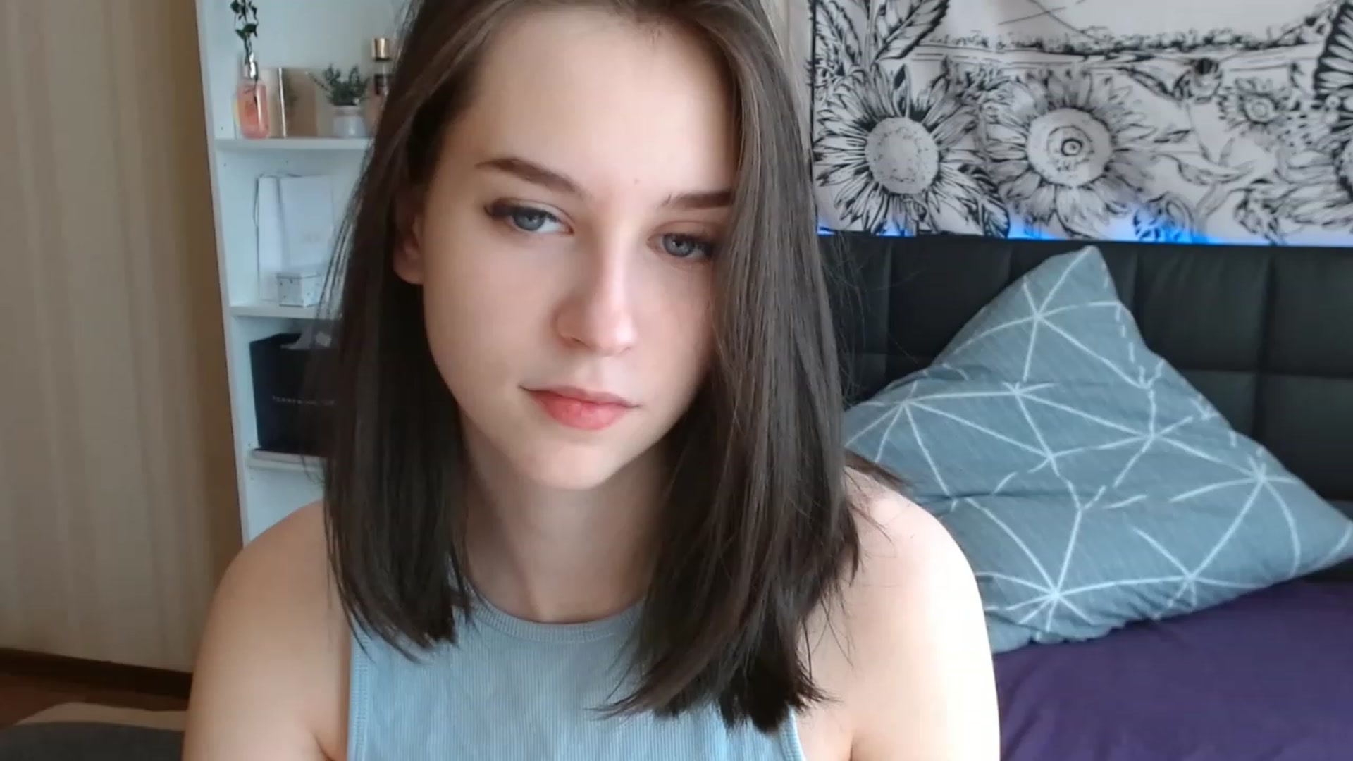 Gallery image thumbnail from ElsieF_'s myfreecams stream on, 03/21/2023, 08:14 image 2 of 20