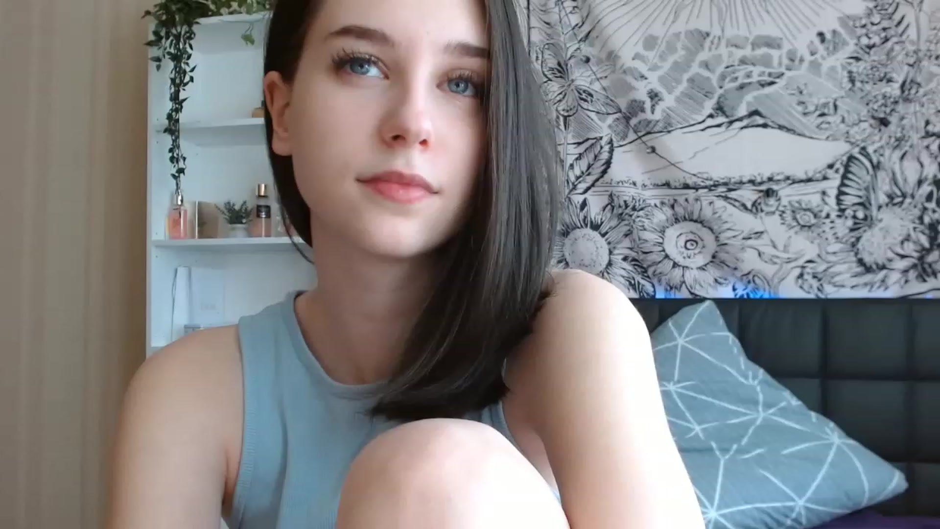 Gallery image thumbnail from ElsieF_'s myfreecams stream on, 03/21/2023, 08:14 image 19 of 20