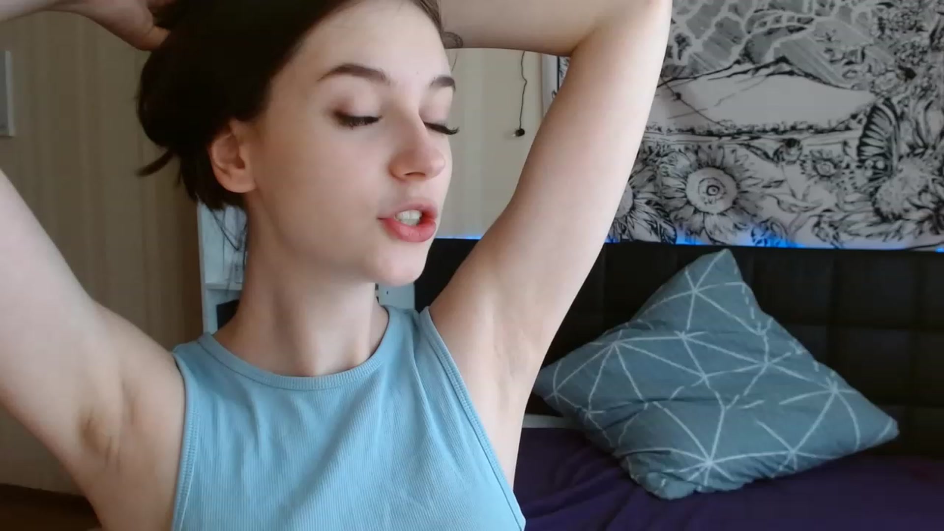 Gallery image thumbnail from ElsieF_'s myfreecams stream on, 03/21/2023, 08:14 image 6 of 20