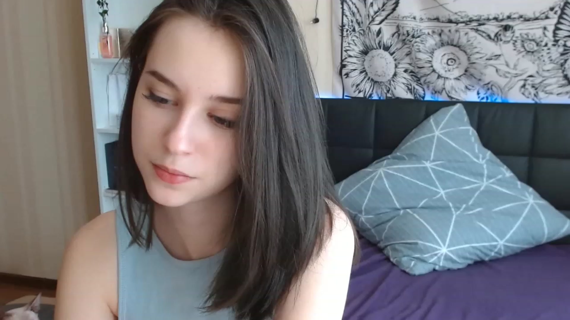 Gallery image thumbnail from ElsieF_'s myfreecams stream on, 03/21/2023, 08:14 image 1 of 20