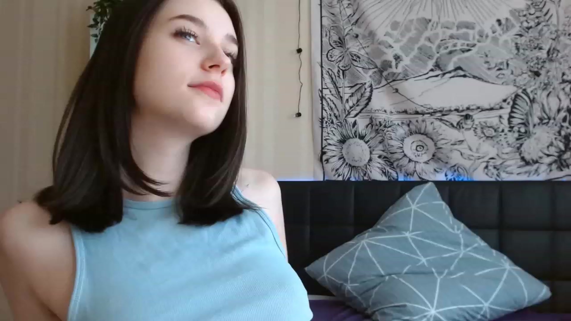 Gallery image thumbnail from ElsieF_'s myfreecams stream on, 03/21/2023, 08:14 image 18 of 20