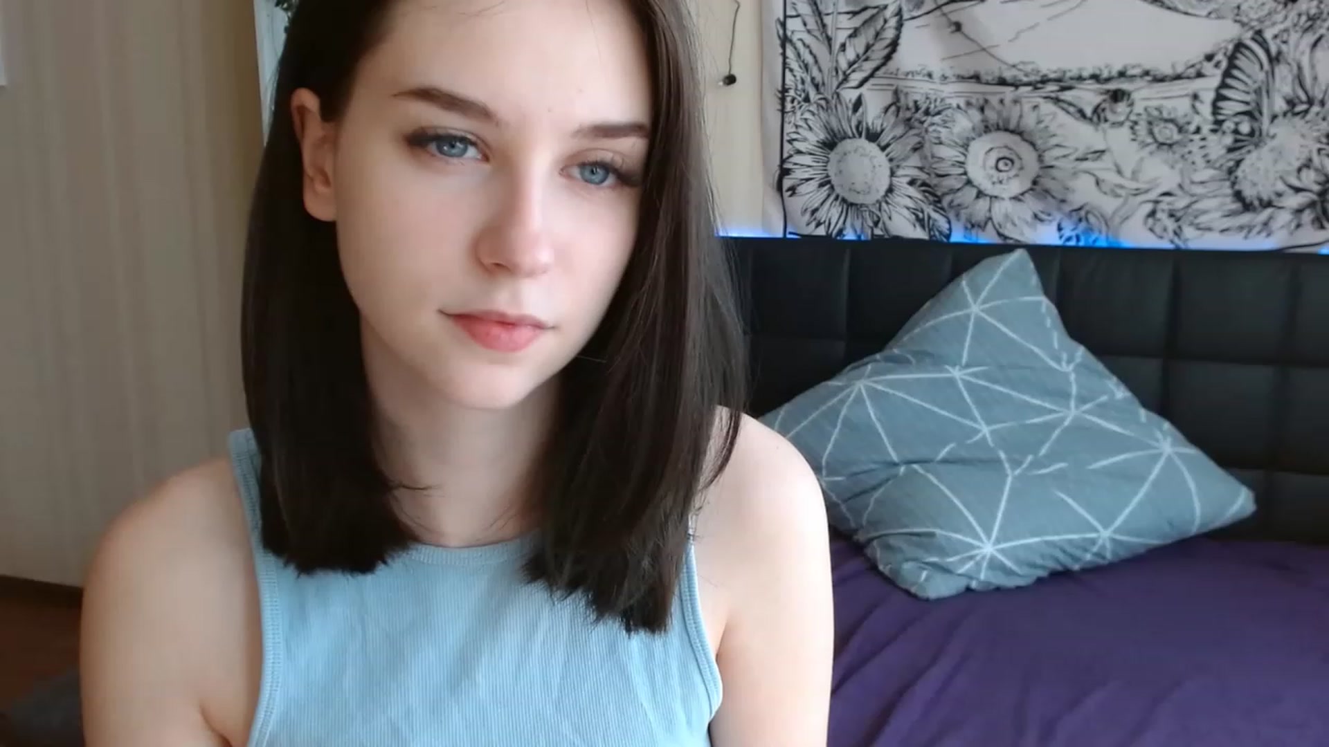 Gallery image thumbnail from ElsieF_'s myfreecams stream on, 03/21/2023, 08:14 image 10 of 20