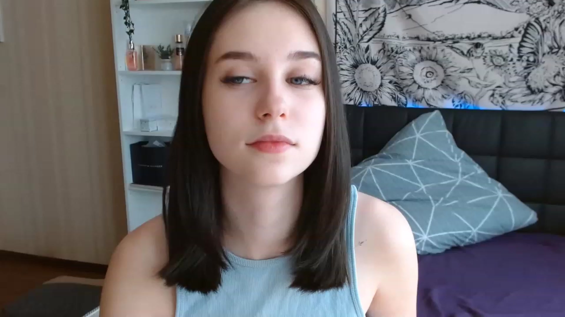 Gallery image thumbnail from ElsieF_'s myfreecams stream on, 03/21/2023, 08:14 image 17 of 20