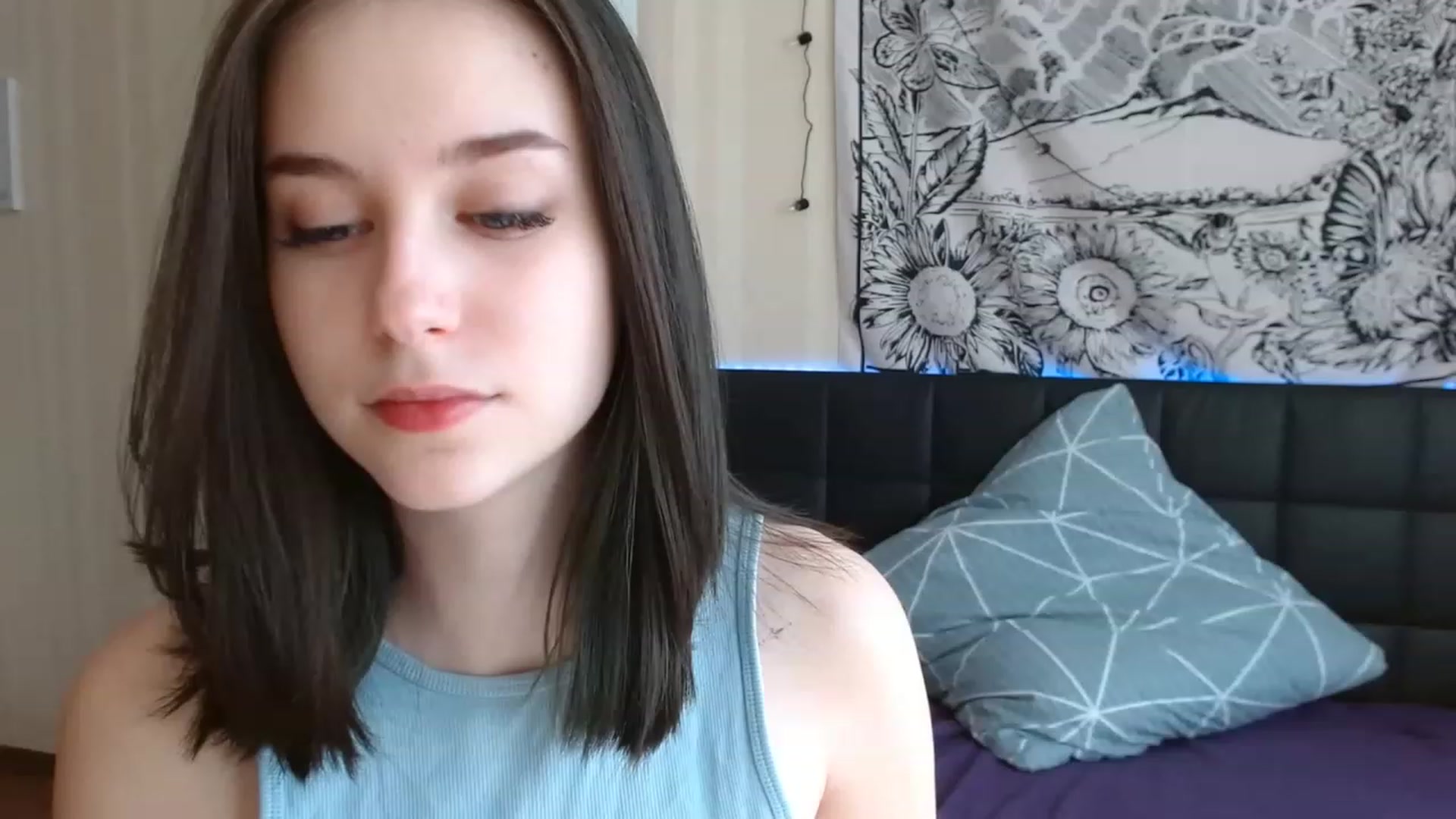 Gallery image thumbnail from ElsieF_'s myfreecams stream on, 03/21/2023, 08:14 image 5 of 20