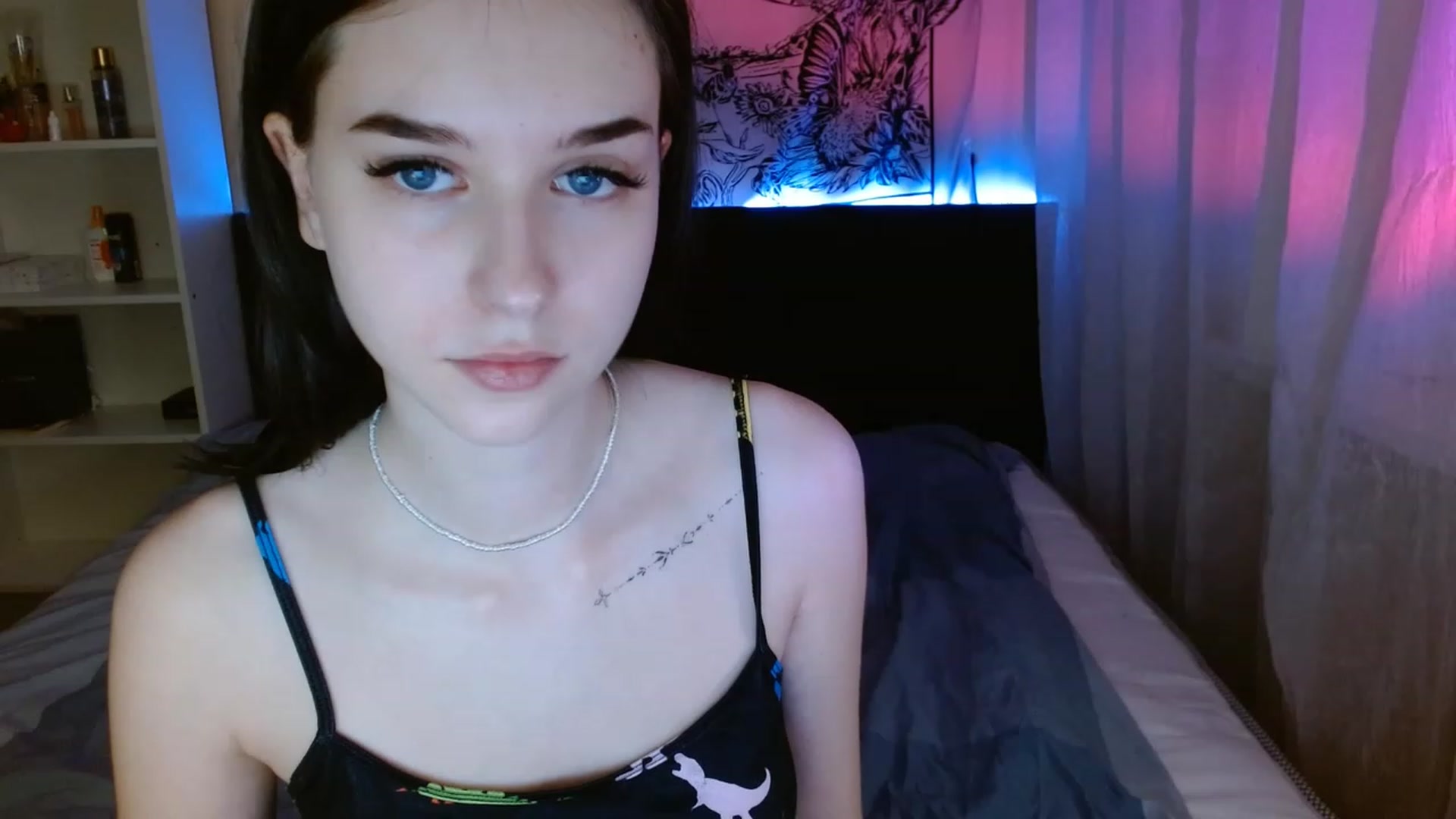 Gallery image thumbnail from ElsieF_'s myfreecams stream on, 04/02/2023, 19:51 image 11 of 20