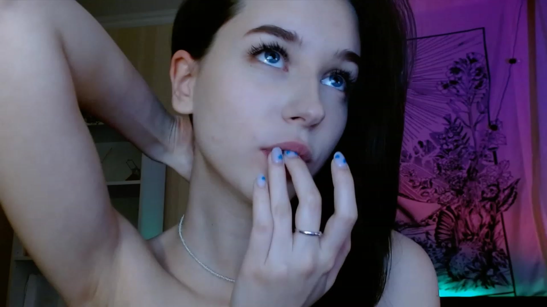 Gallery image thumbnail from ElsieF_'s myfreecams stream on, 04/06/2023, 19:02 image 17 of 20