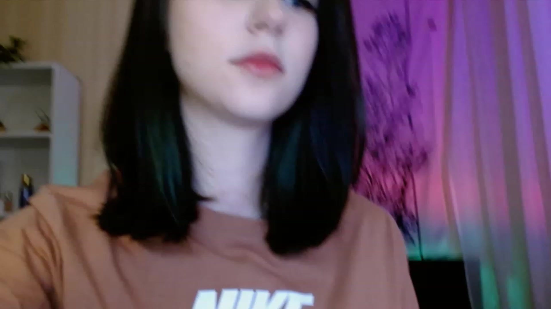 Gallery image thumbnail from ElsieF_'s myfreecams stream on, 04/06/2023, 19:02 image 9 of 20