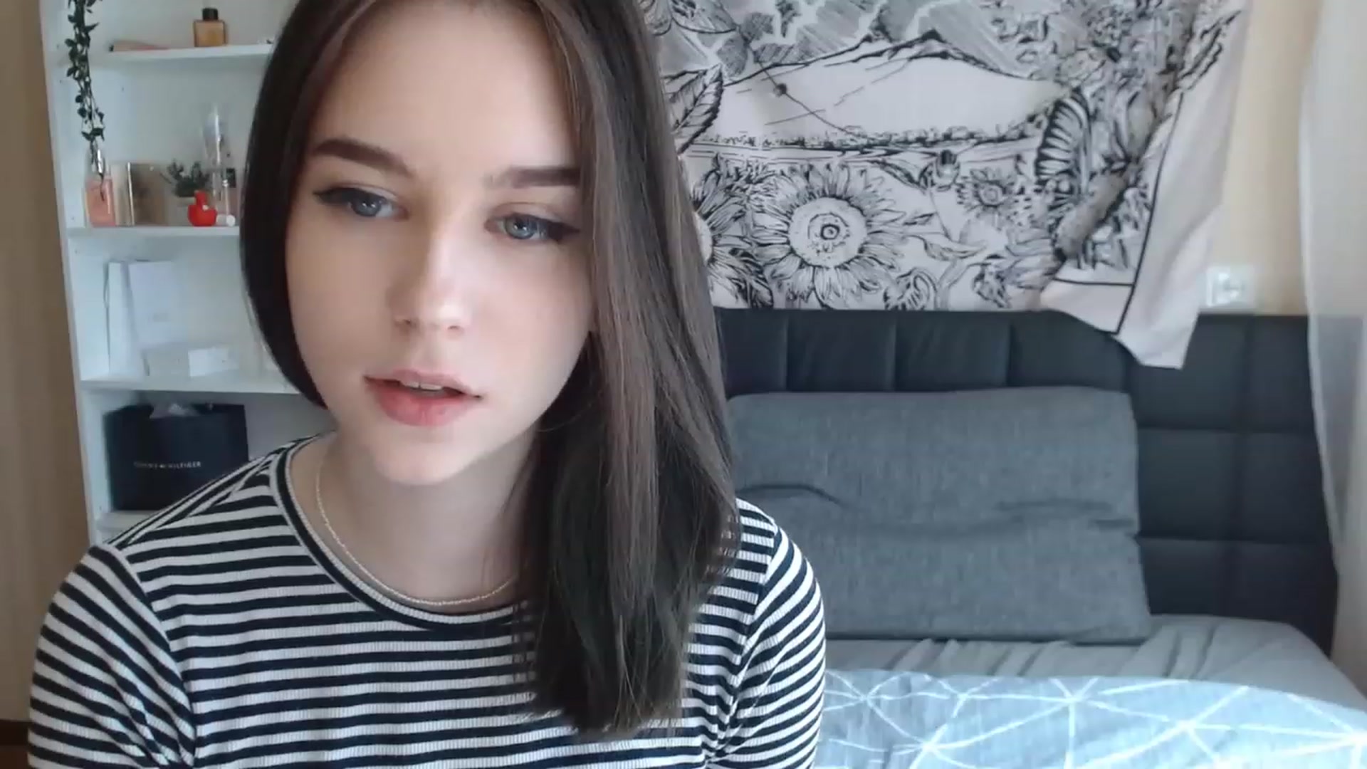 Gallery image thumbnail from ElsieF_'s myfreecams stream on, 04/15/2023, 09:16 image 6 of 20