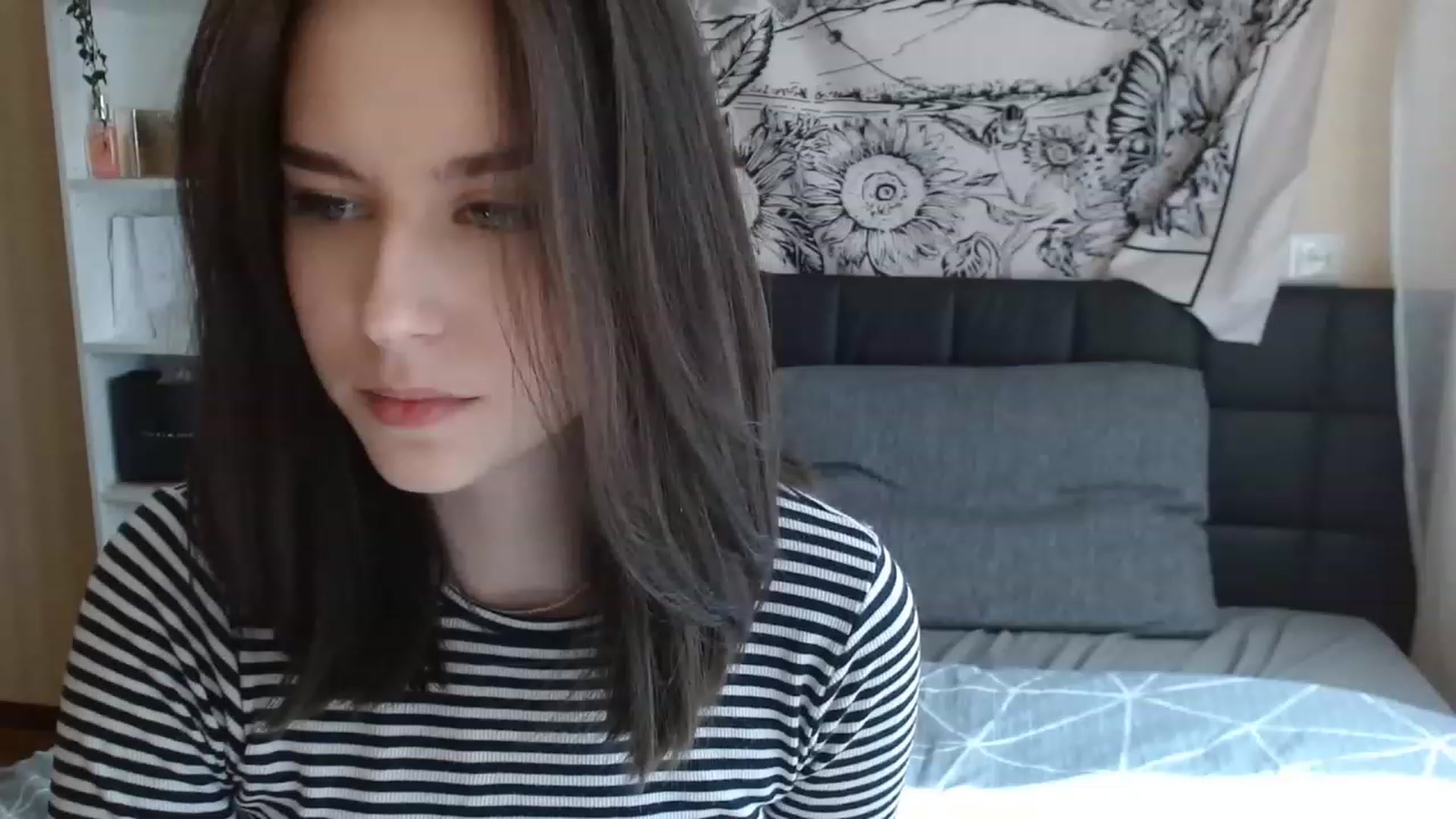 Gallery image thumbnail from ElsieF_'s myfreecams stream on, 04/15/2023, 09:16 image 11 of 20