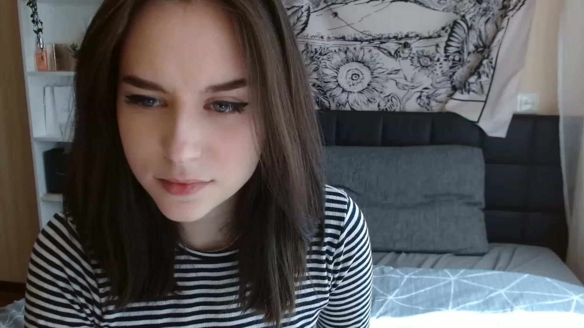 Gallery image thumbnail from ElsieF_'s myfreecams stream on, 04/15/2023, 09:16 image 9 of 20