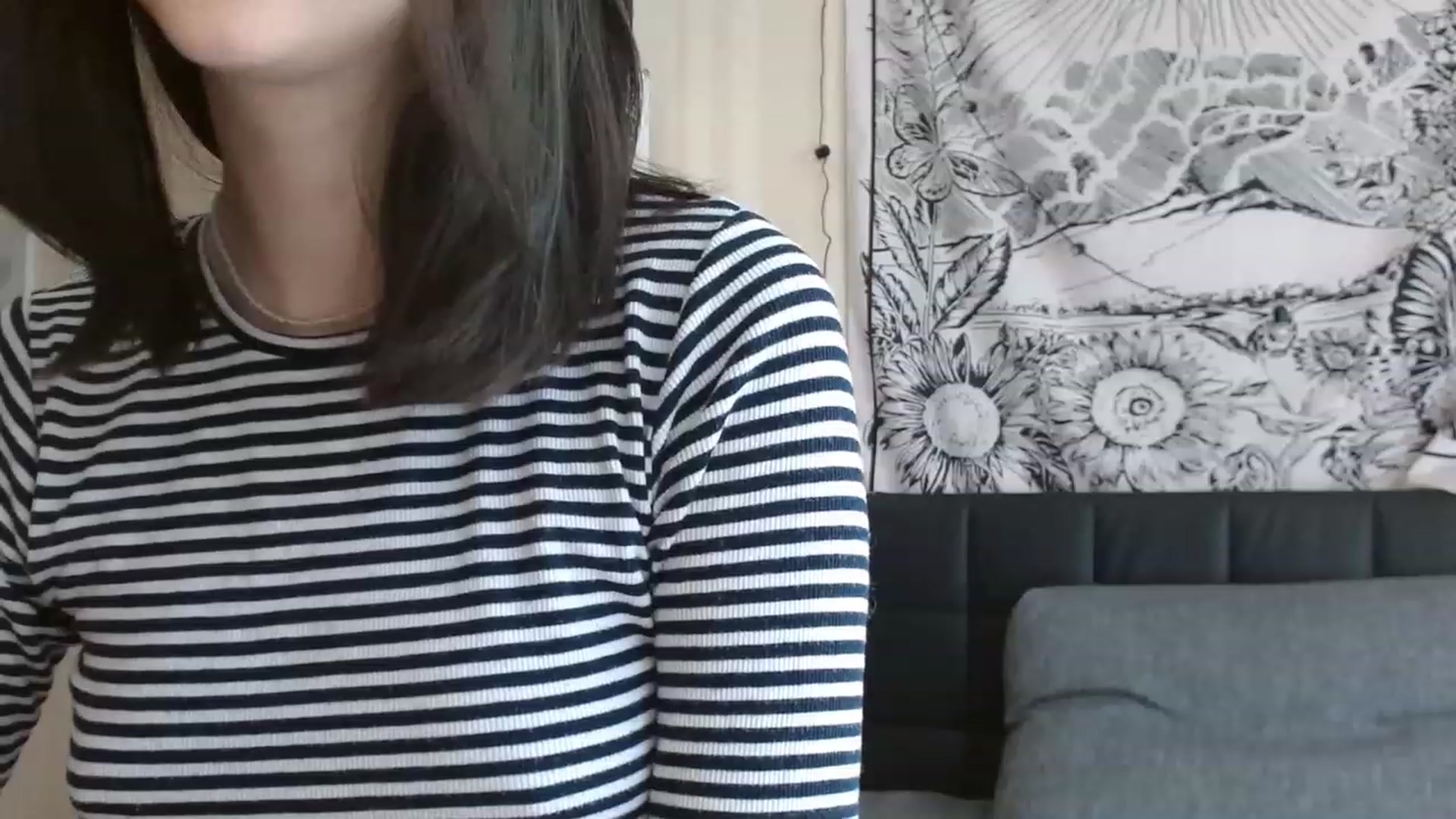 Gallery image thumbnail from ElsieF_'s myfreecams stream on, 04/15/2023, 09:16 image 5 of 20