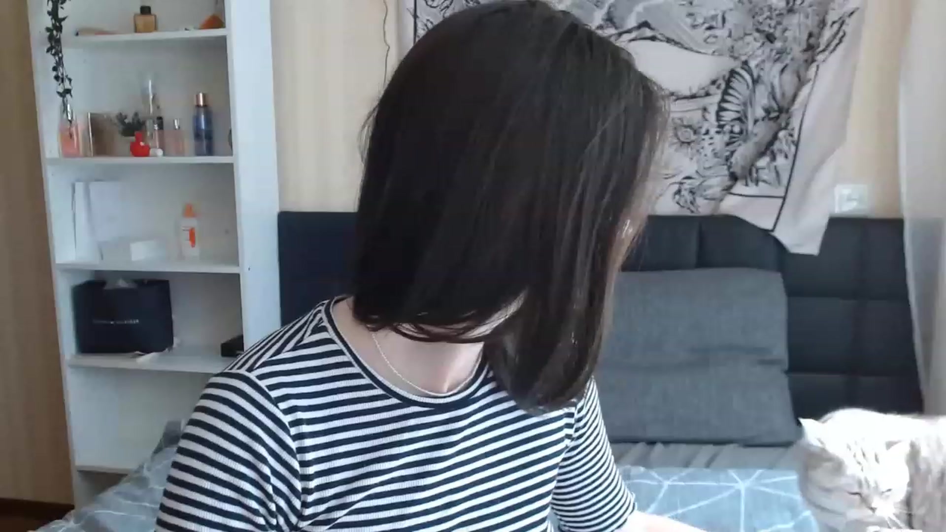 Gallery image thumbnail from ElsieF_'s myfreecams stream on, 04/15/2023, 09:16 image 7 of 20