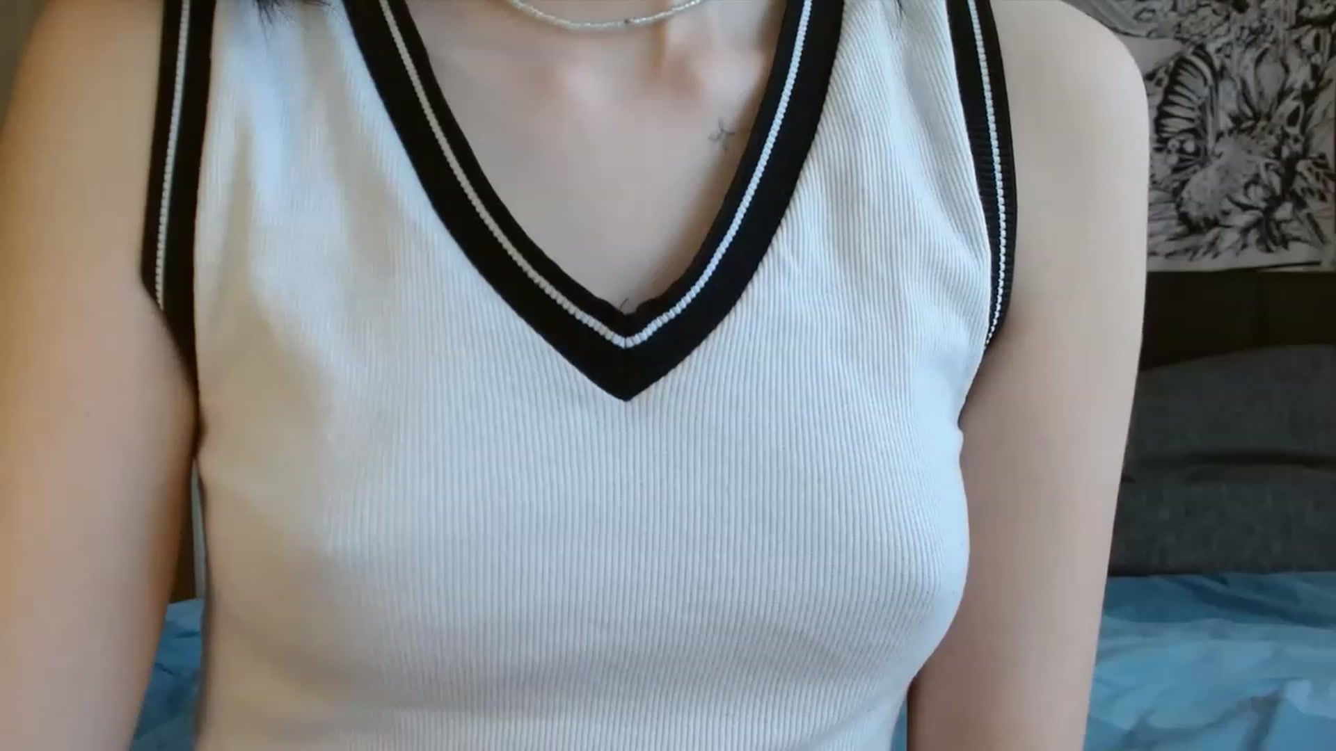 Gallery image thumbnail from ElsieF_'s myfreecams stream on, 04/16/2023, 06:00 image 17 of 20