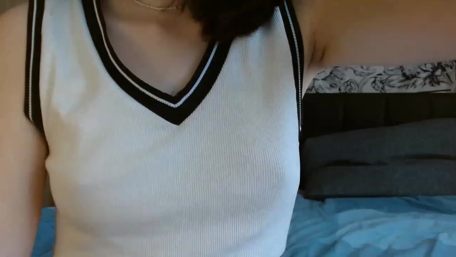 Gallery image thumbnail from ElsieF_'s myfreecams stream on, 04/16/2023, 06:00 image 16 of 20