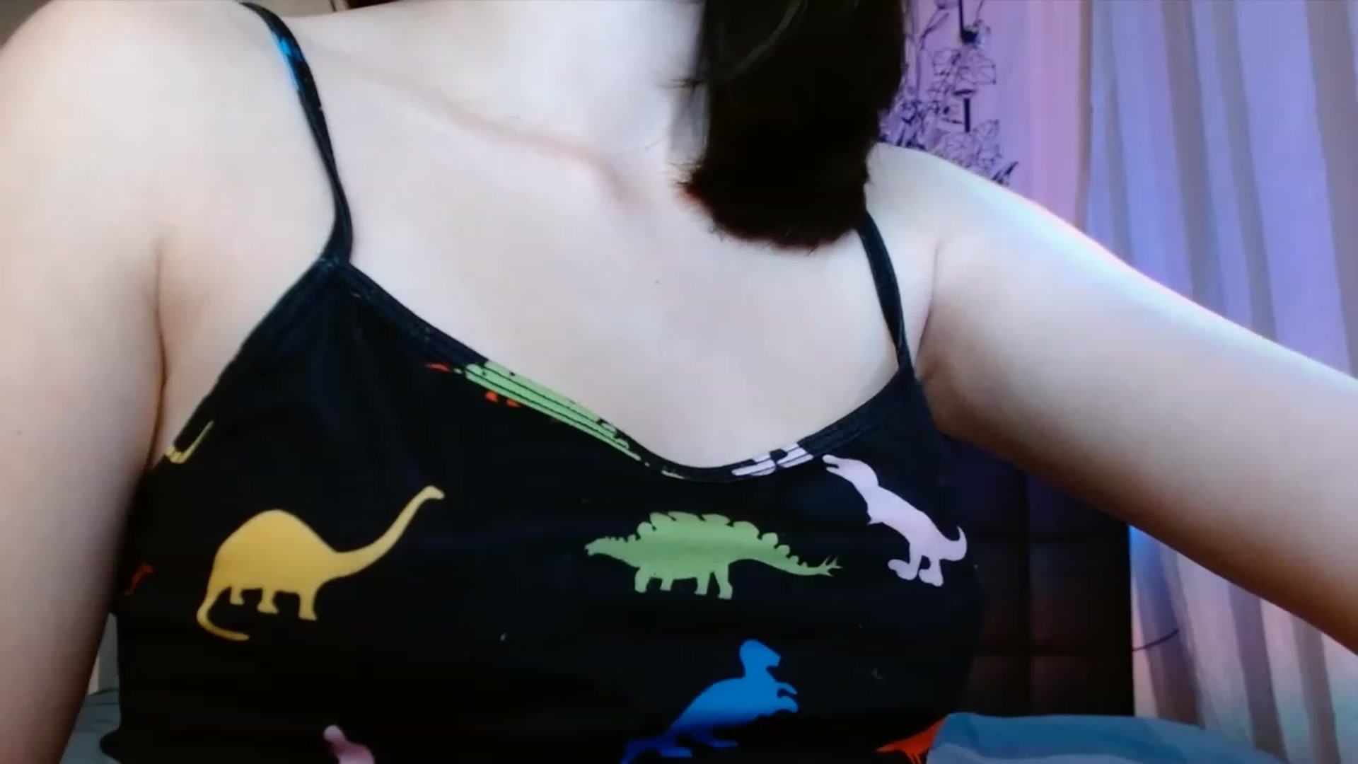 Gallery image thumbnail from ElsieF_'s myfreecams stream on, 04/27/2023, 18:33 image 17 of 20