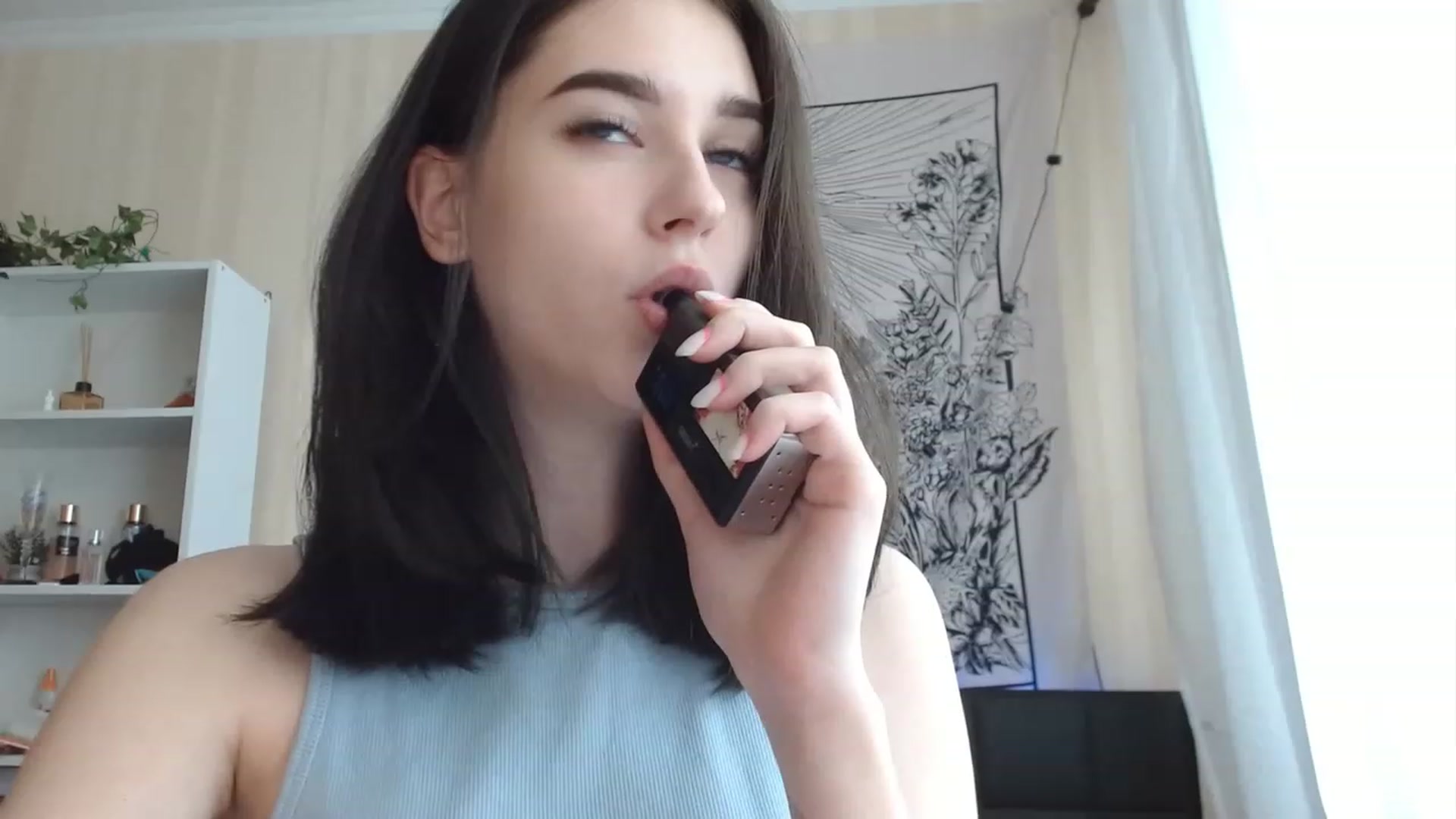 Gallery image thumbnail from ElsieF_'s myfreecams stream on, 05/06/2023, 07:39 image 19 of 20