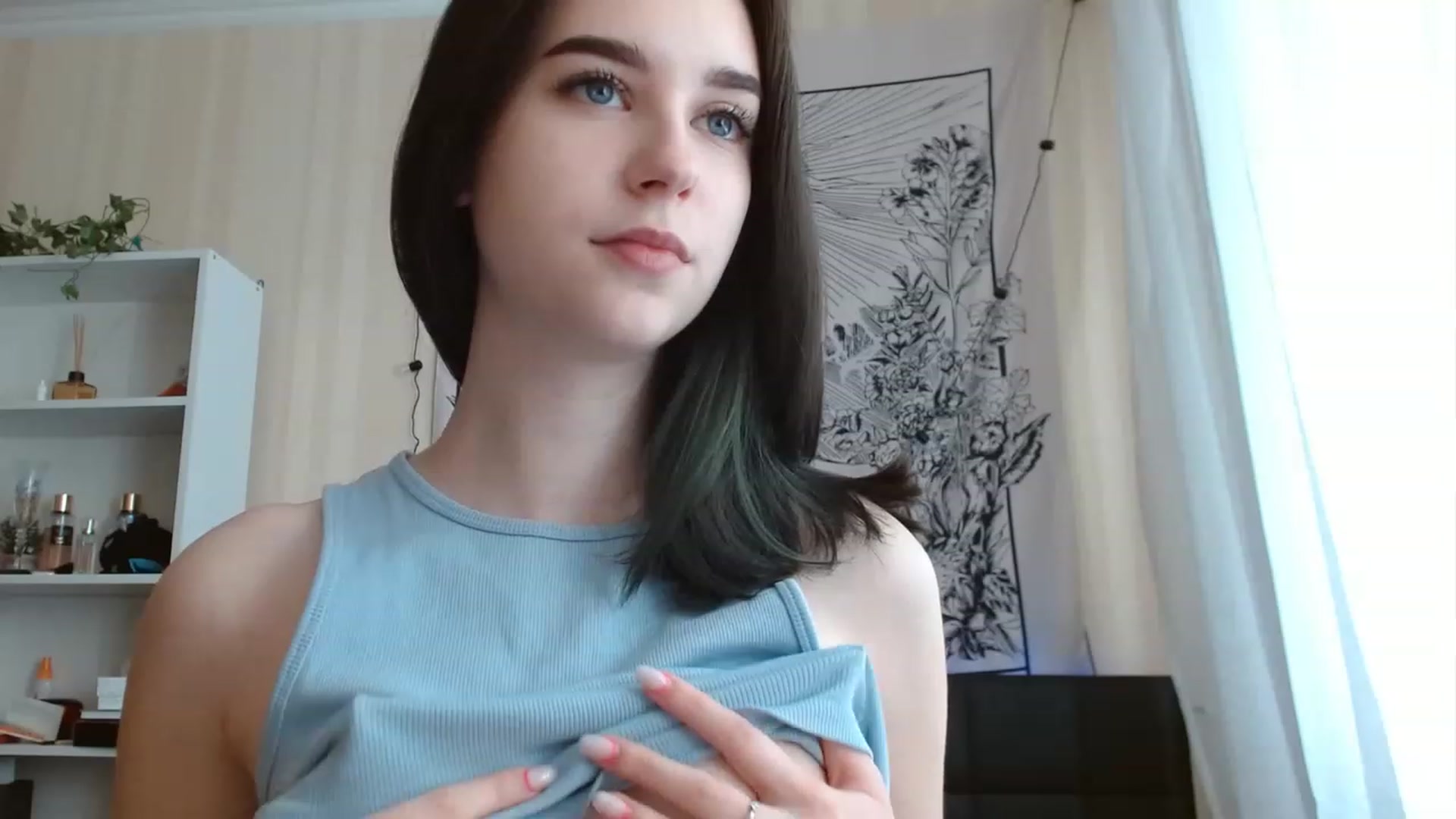 Gallery image thumbnail from ElsieF_'s myfreecams stream on, 05/06/2023, 07:39 image 3 of 20