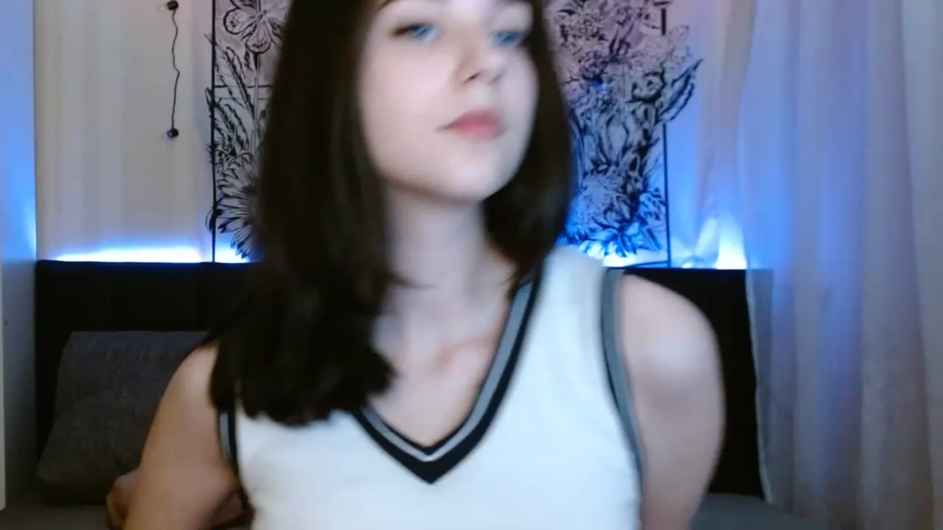 Gallery image thumbnail from ElsieF_'s myfreecams stream on, 05/15/2023, 18:05 image 2 of 20