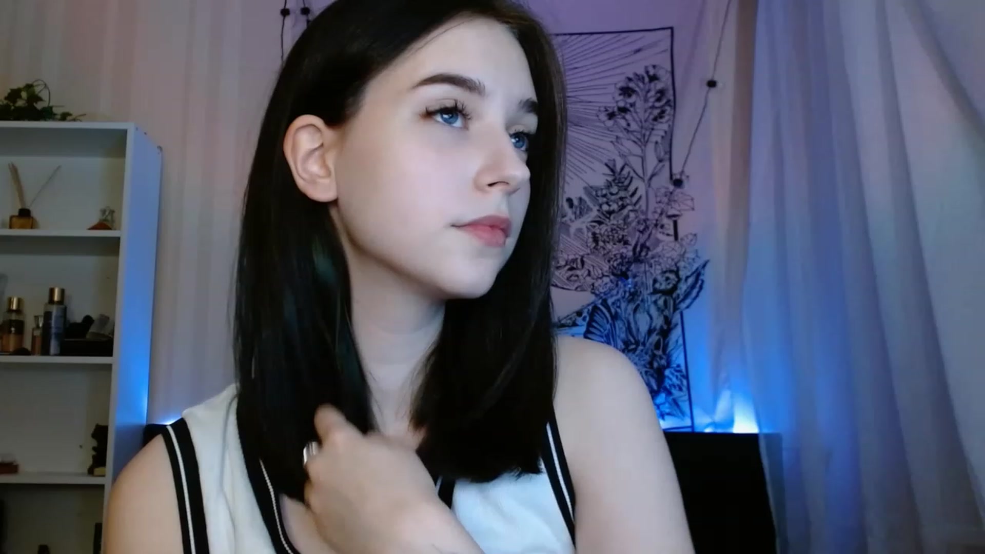 Gallery image thumbnail from ElsieF_'s myfreecams stream on, 05/15/2023, 18:05 image 16 of 20