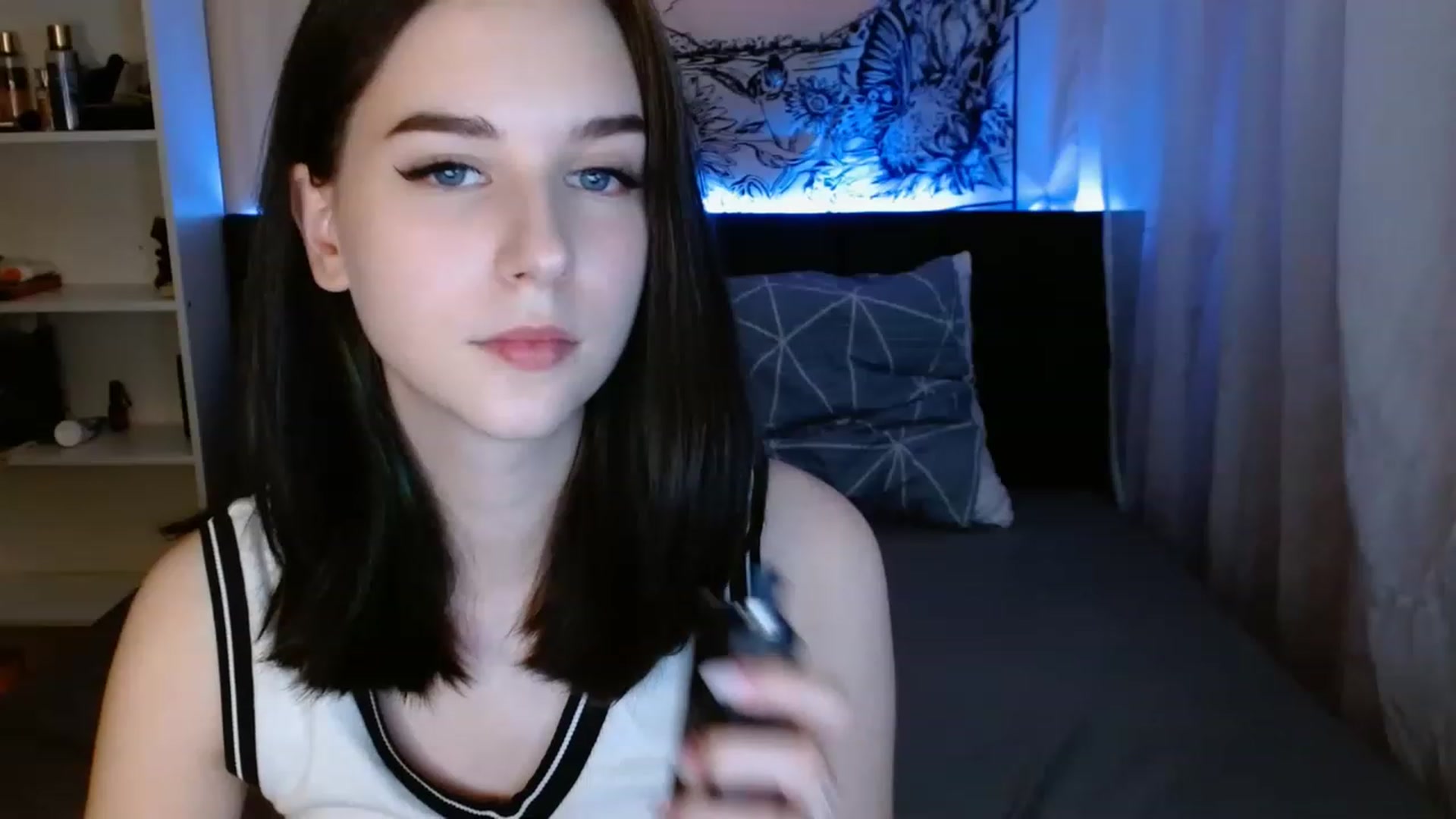 Gallery image thumbnail from ElsieF_'s myfreecams stream on, 05/15/2023, 18:05 image 8 of 20