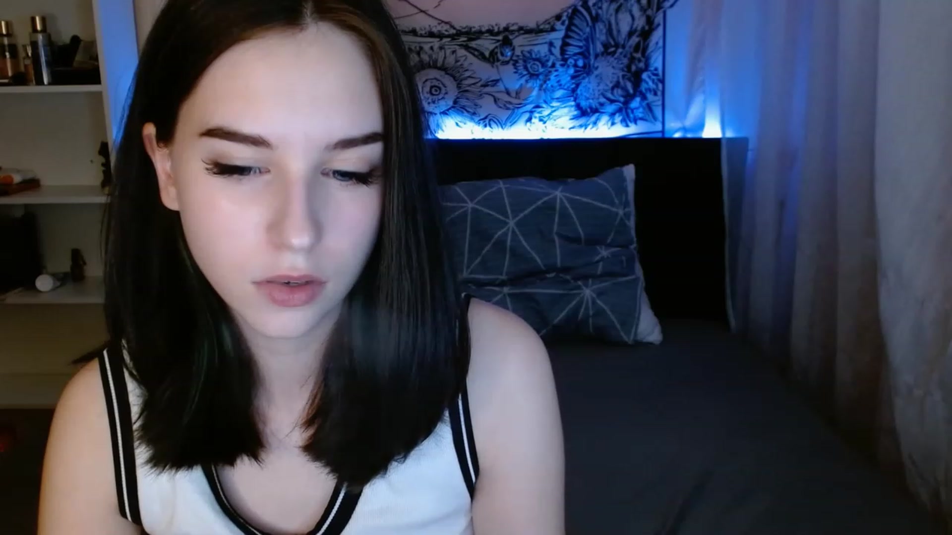 Gallery image thumbnail from ElsieF_'s myfreecams stream on, 05/15/2023, 18:05 image 7 of 20