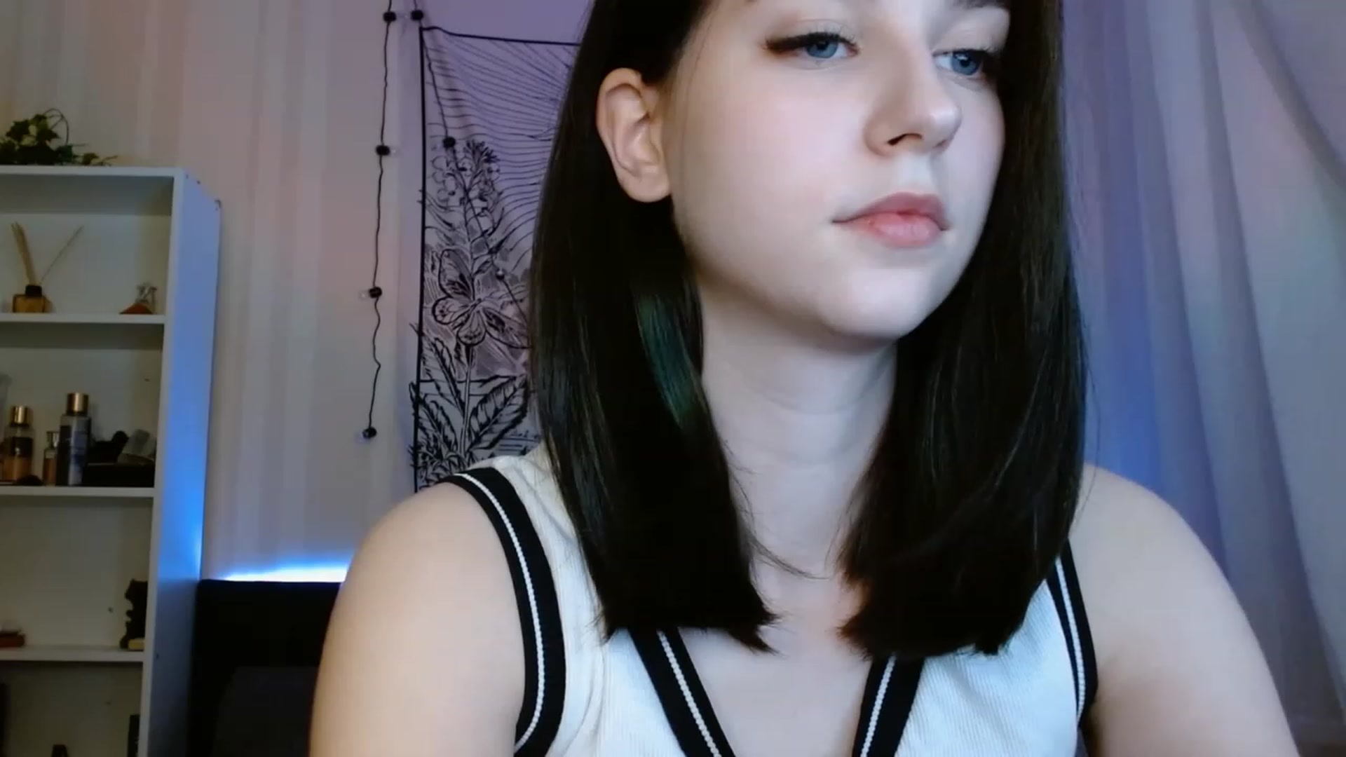 Gallery image thumbnail from ElsieF_'s myfreecams stream on, 05/15/2023, 18:05 image 17 of 20