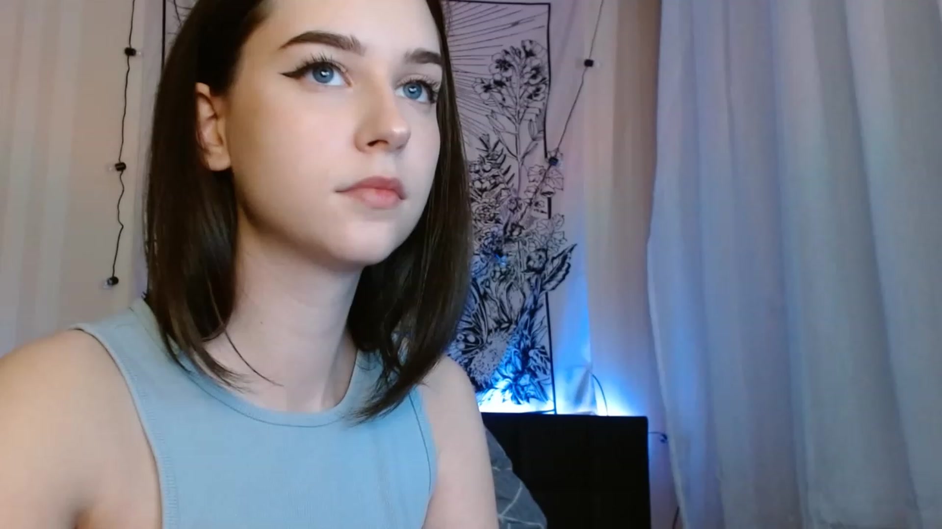 Gallery image thumbnail from ElsieF_'s myfreecams stream on, 05/18/2023, 17:07 image 12 of 20