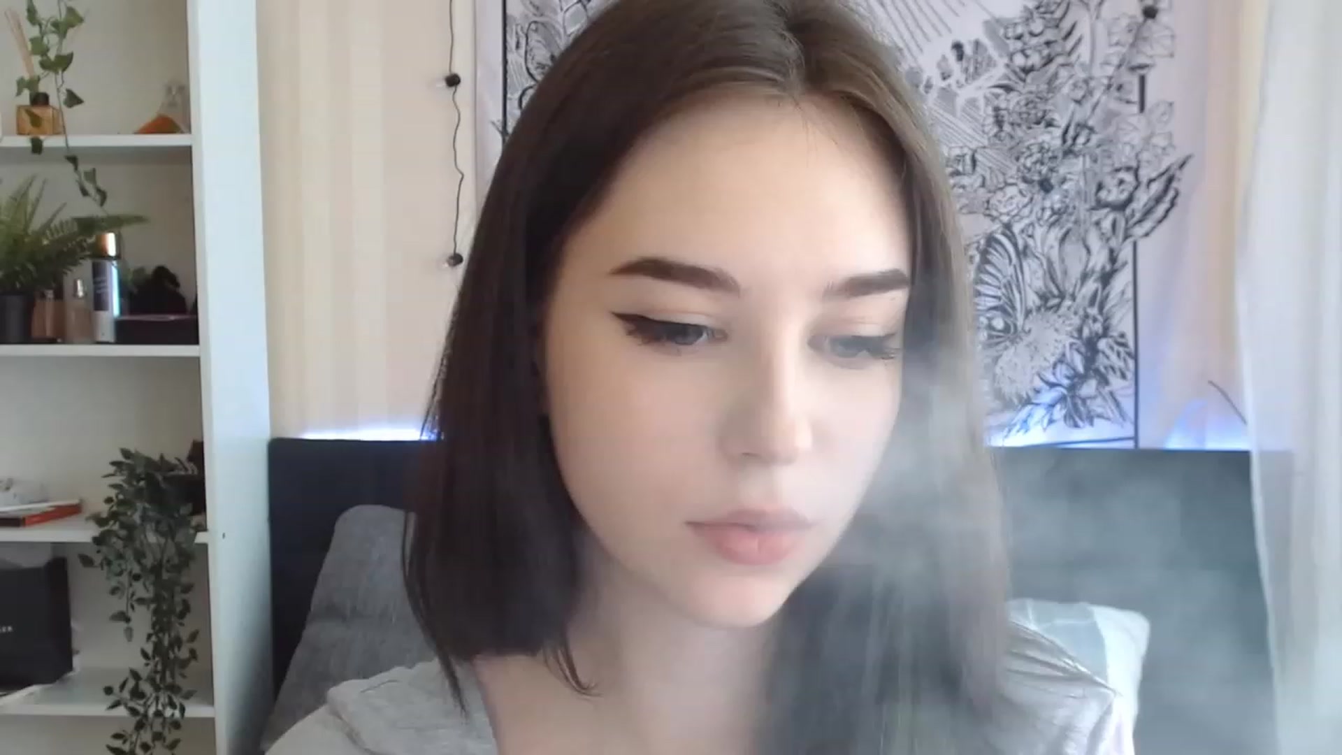 Gallery image thumbnail from ElsieF_'s myfreecams stream on, 05/20/2023, 08:54 image 6 of 20