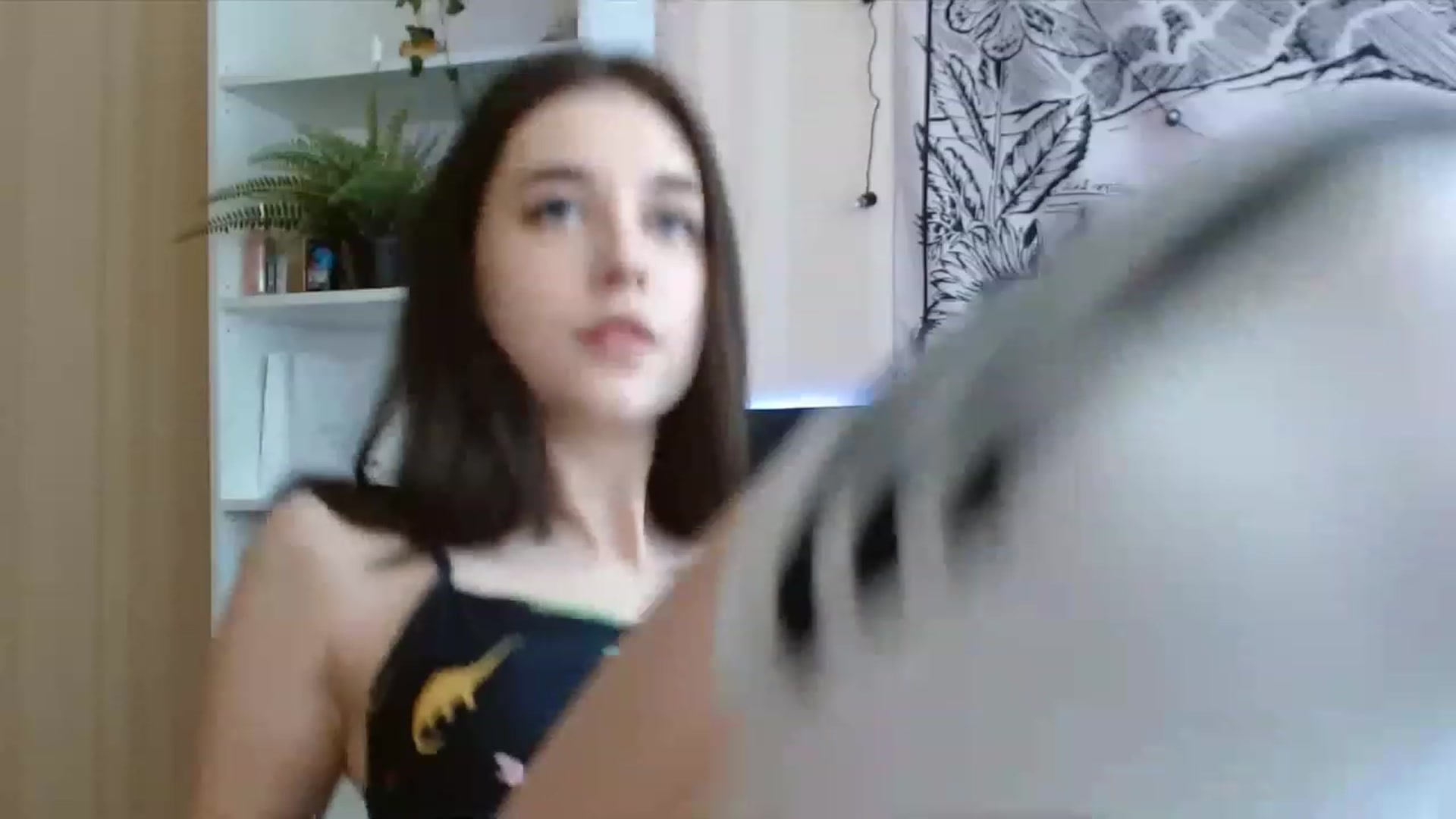 Gallery image thumbnail from ElsieF_'s myfreecams stream on, 05/20/2023, 10:37 image 14 of 20