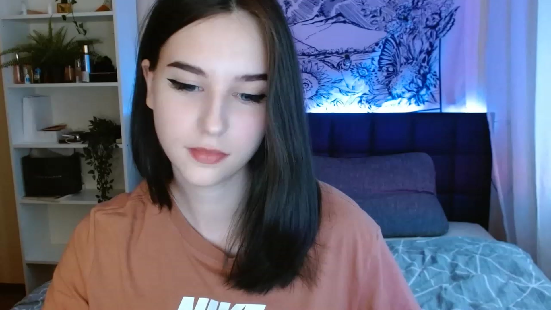 Gallery image thumbnail from ElsieF_'s myfreecams stream on, 05/22/2023, 16:17 image 9 of 20