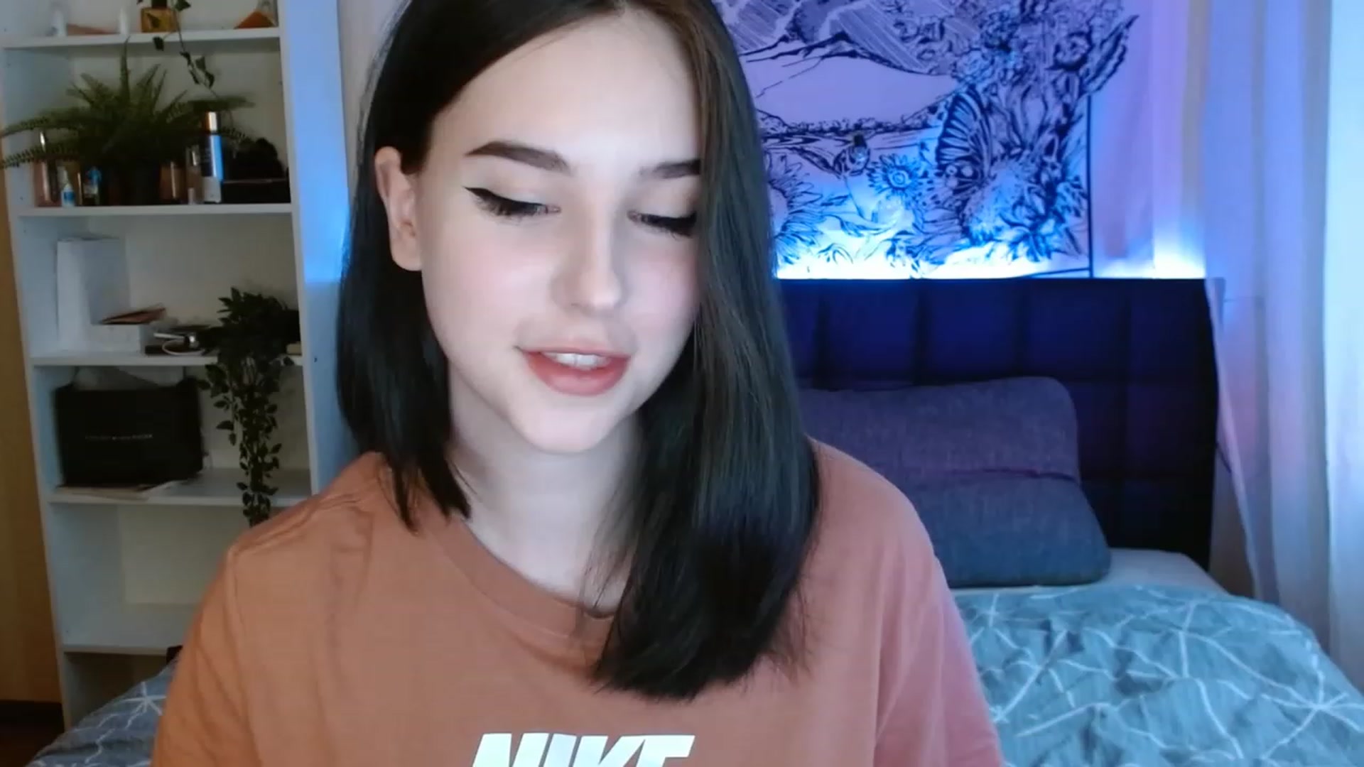 Gallery image thumbnail from ElsieF_'s myfreecams stream on, 05/22/2023, 16:17 image 10 of 20