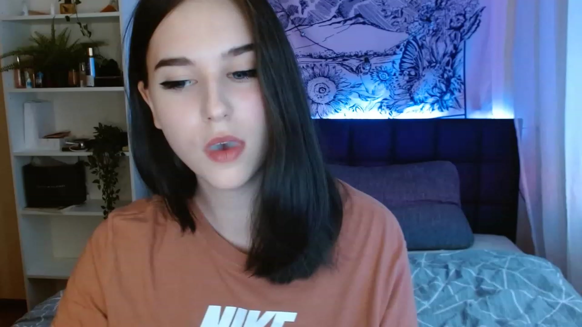 Gallery image thumbnail from ElsieF_'s myfreecams stream on, 05/22/2023, 16:17 image 8 of 20