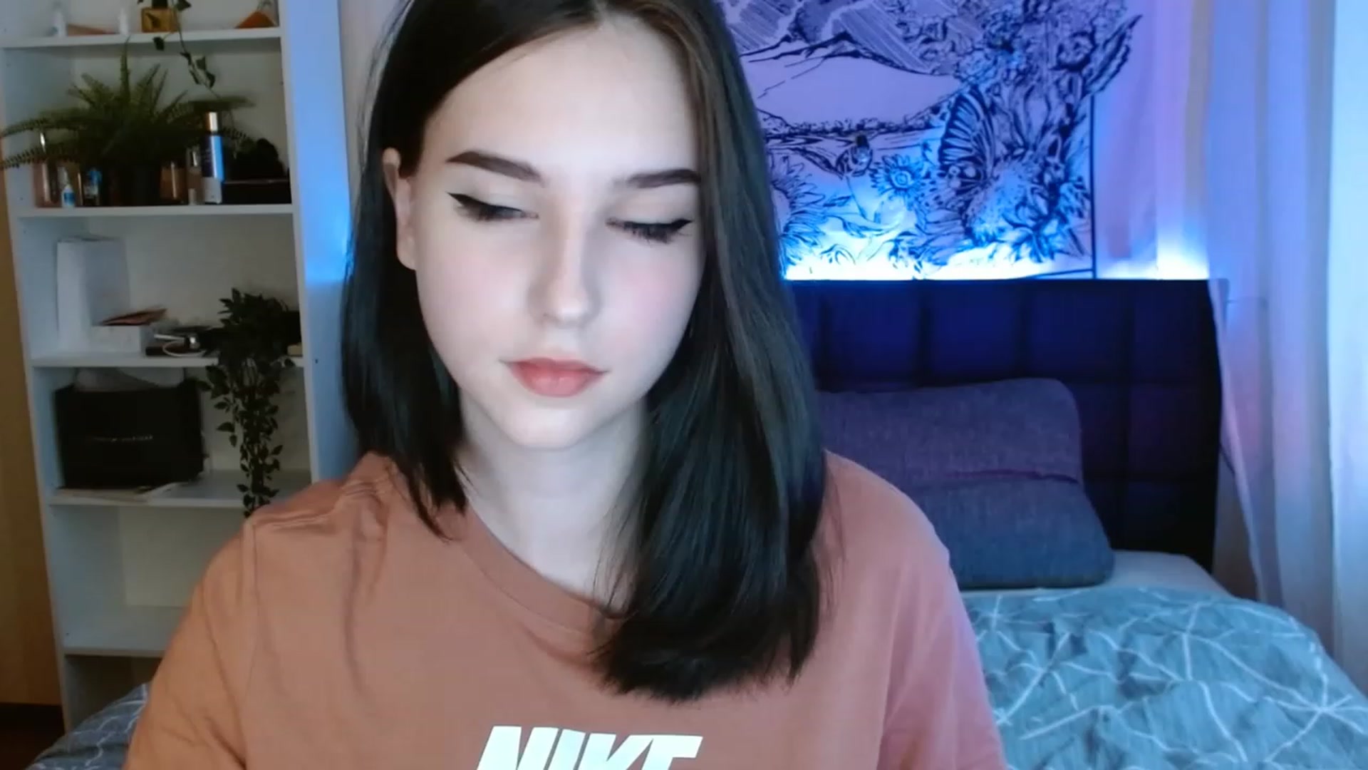 Gallery image thumbnail from ElsieF_'s myfreecams stream on, 05/22/2023, 16:17 image 12 of 20